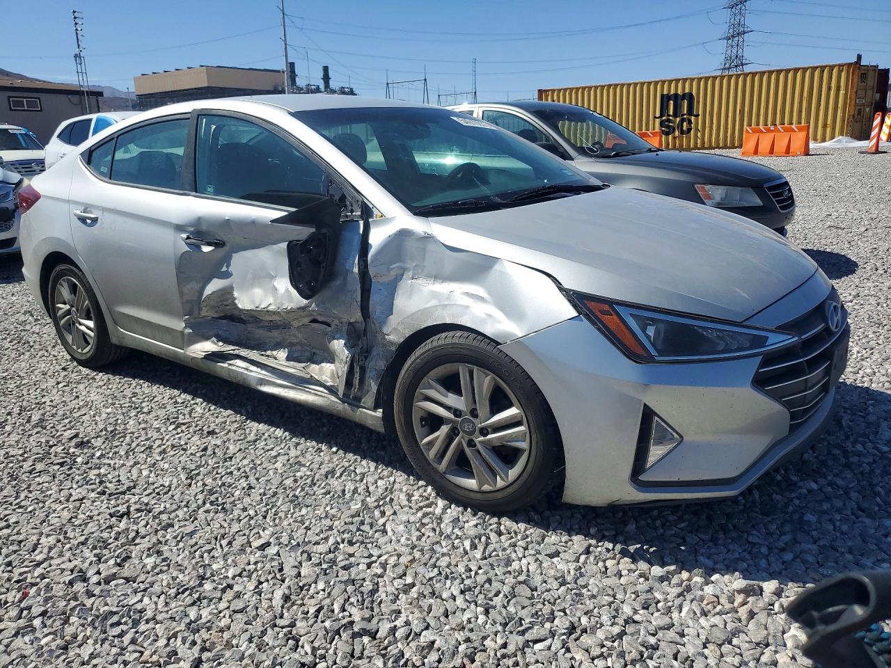 Hyundai ELANTRA Sel