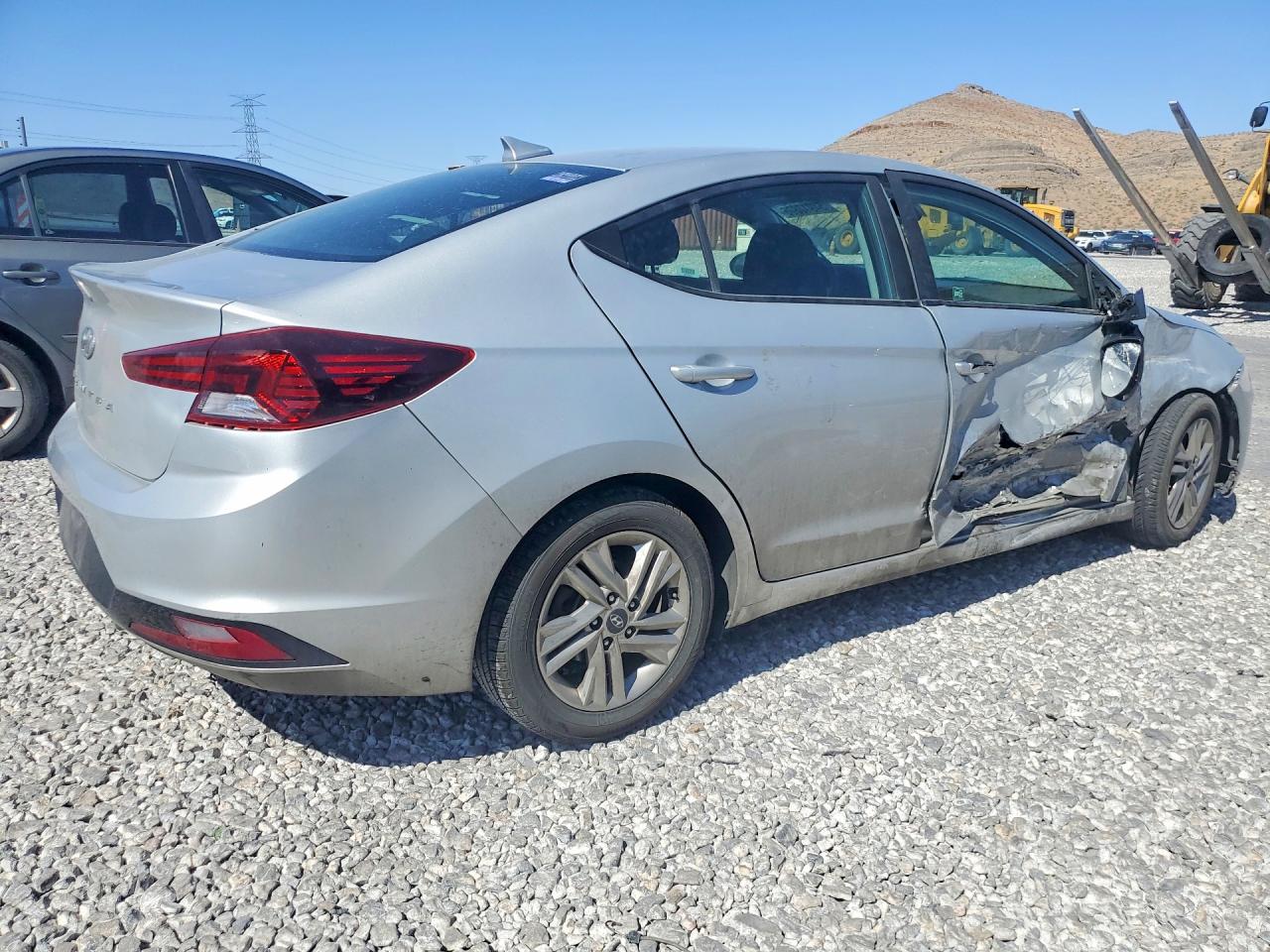 Hyundai ELANTRA Sel