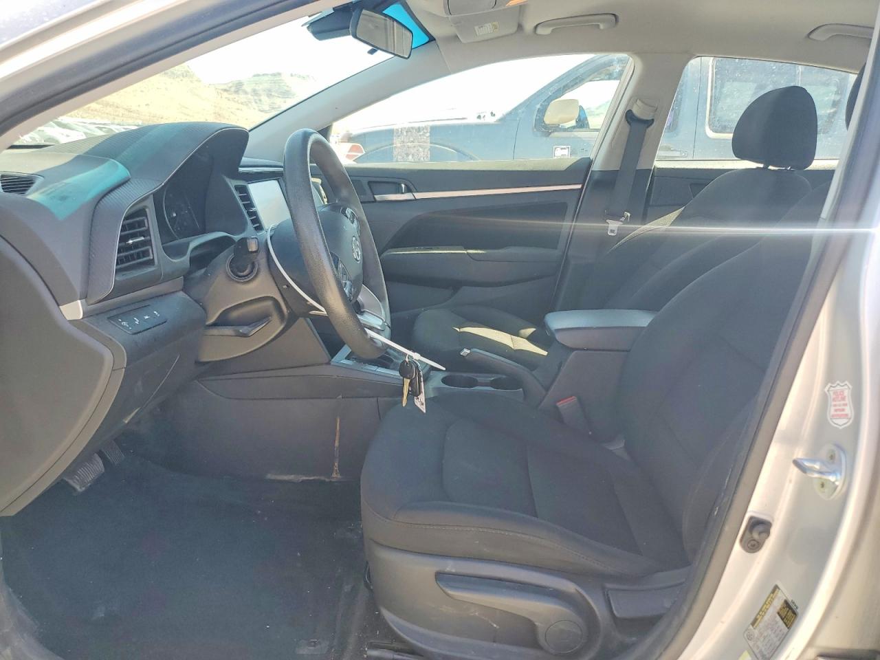 Hyundai ELANTRA Sel