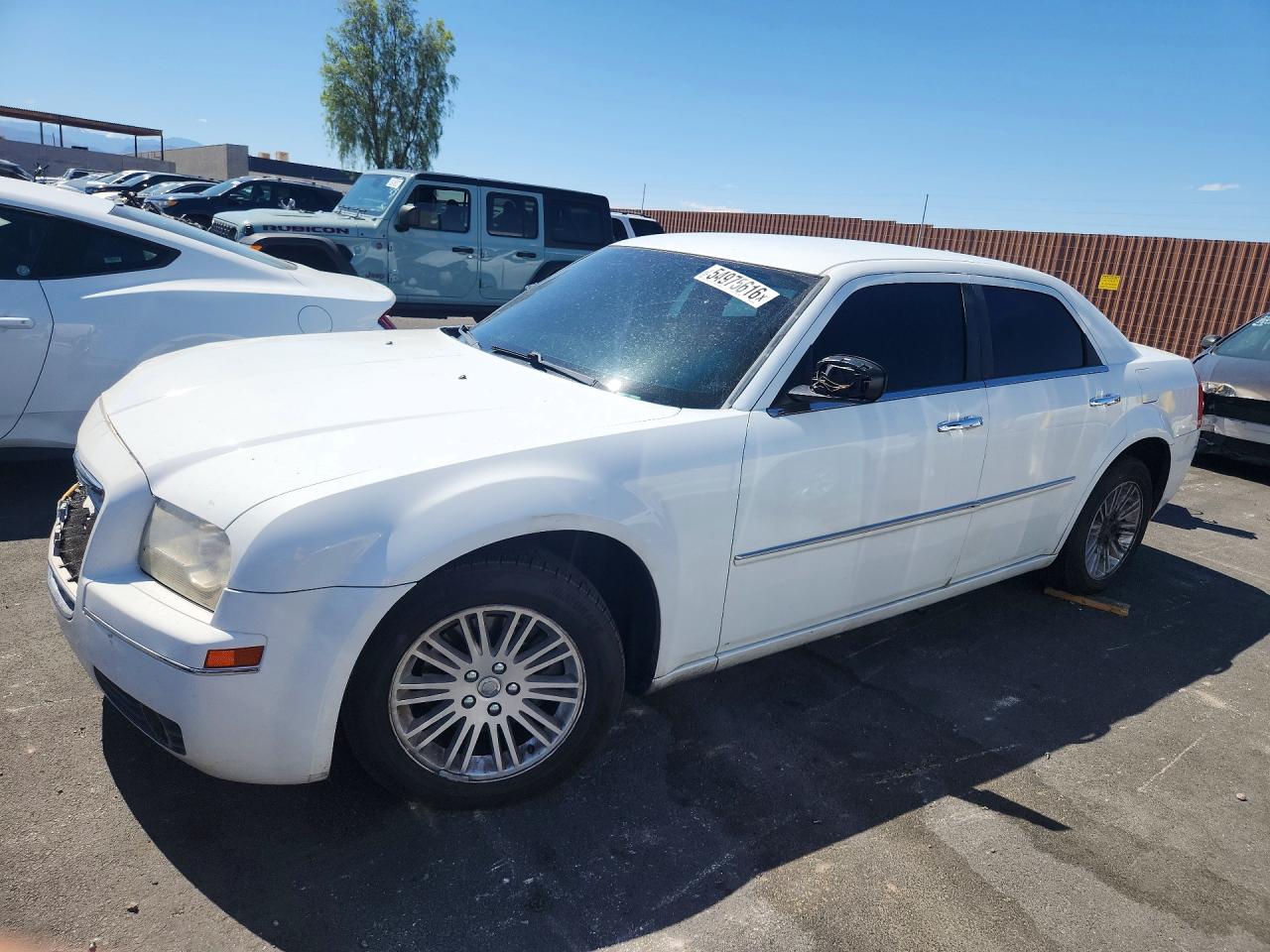 Salvage Chrysler 300 Image