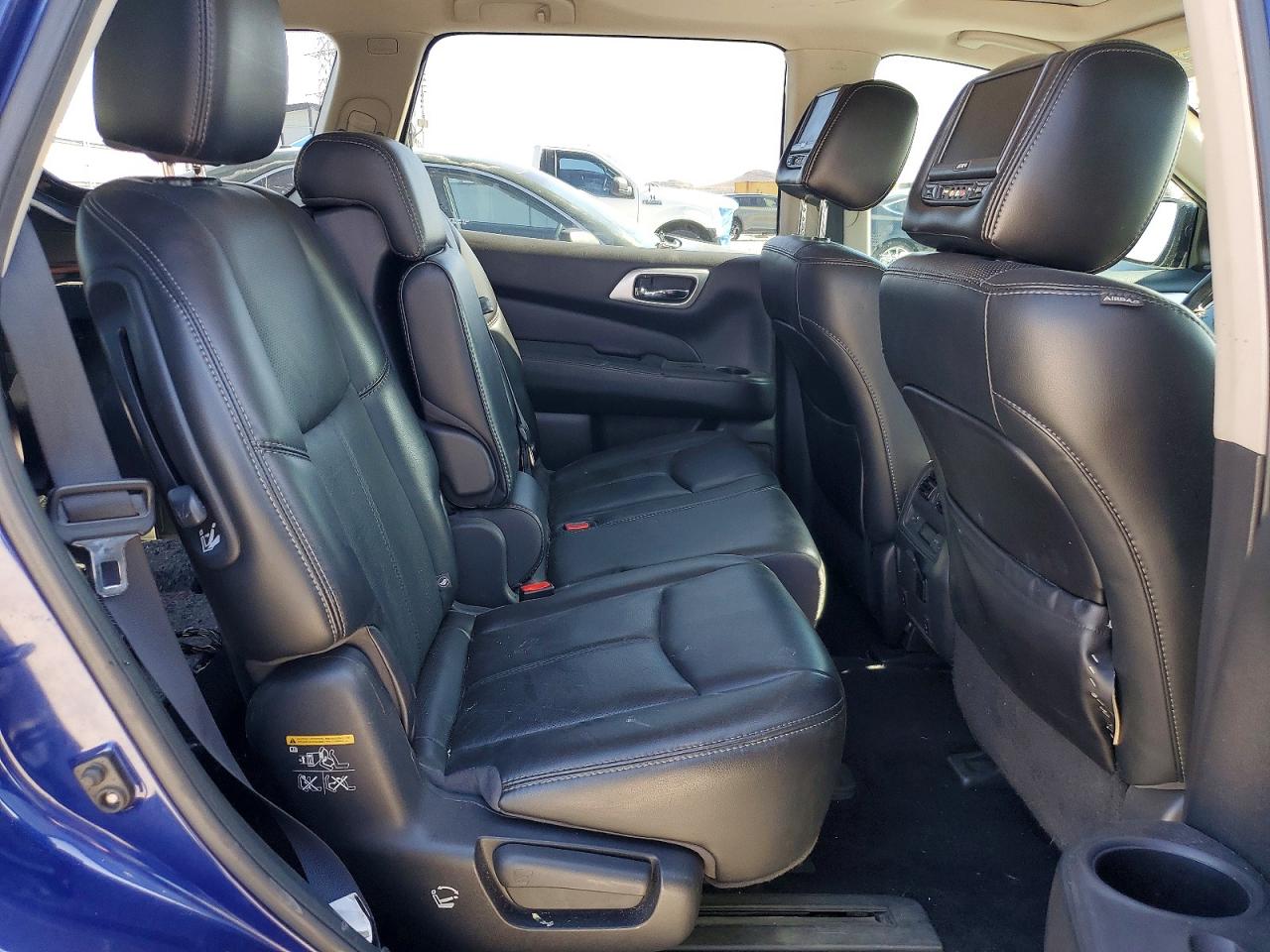 Nissan Pathfinder Platinum