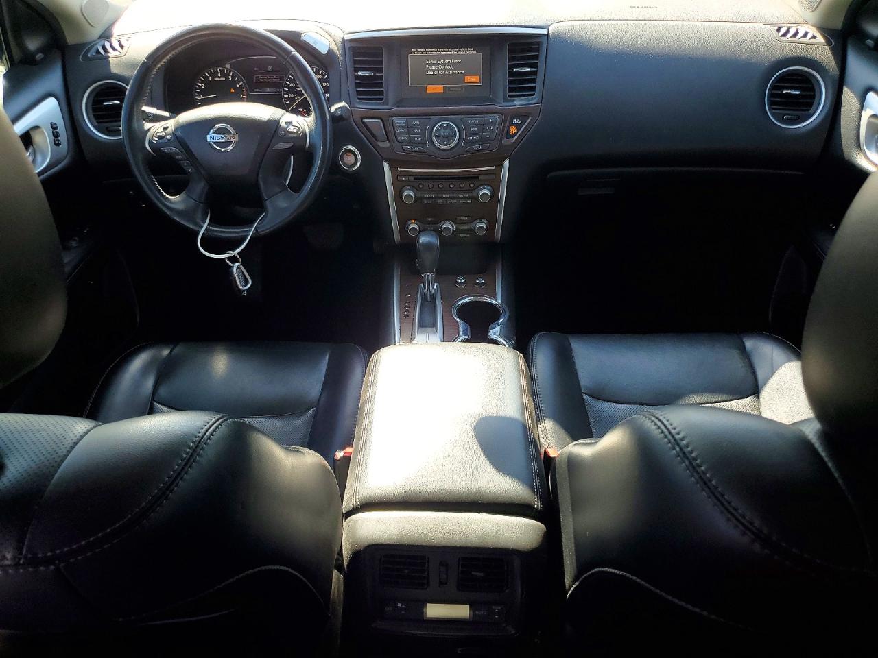 Nissan Pathfinder Platinum