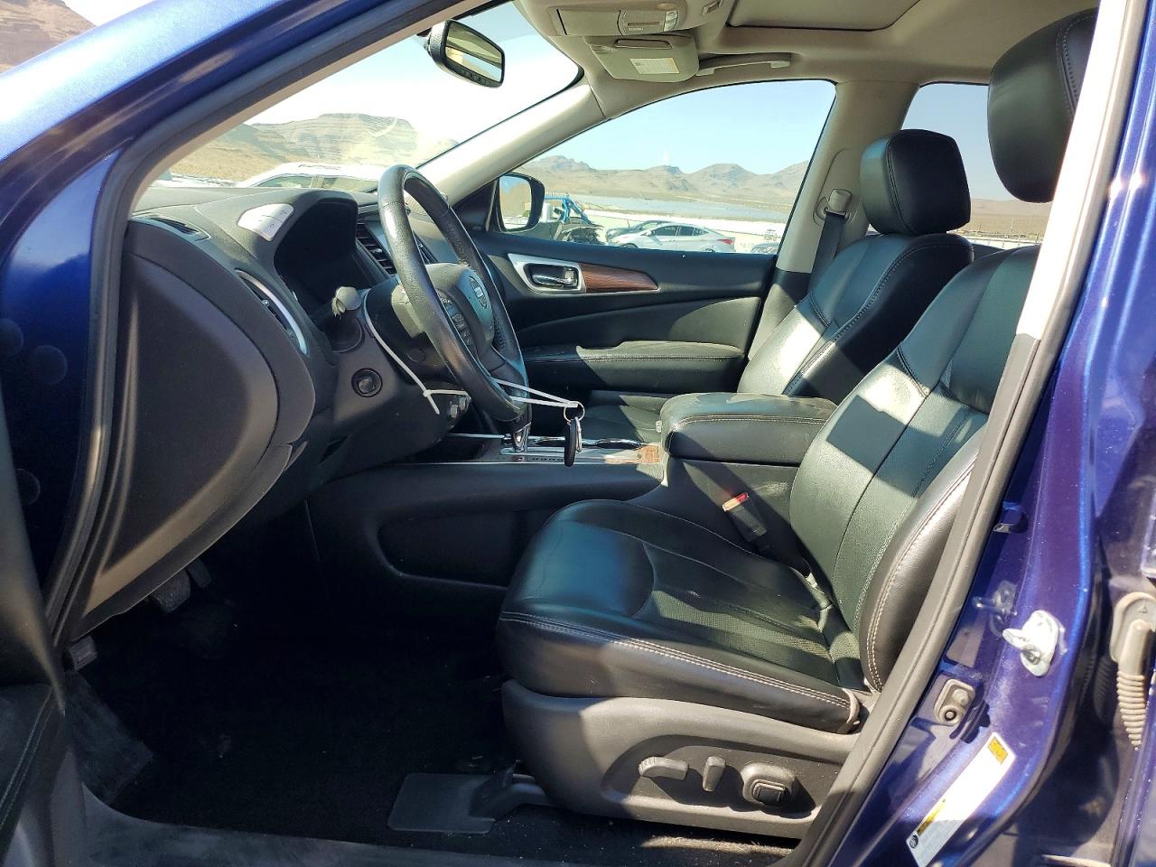 Nissan Pathfinder Platinum