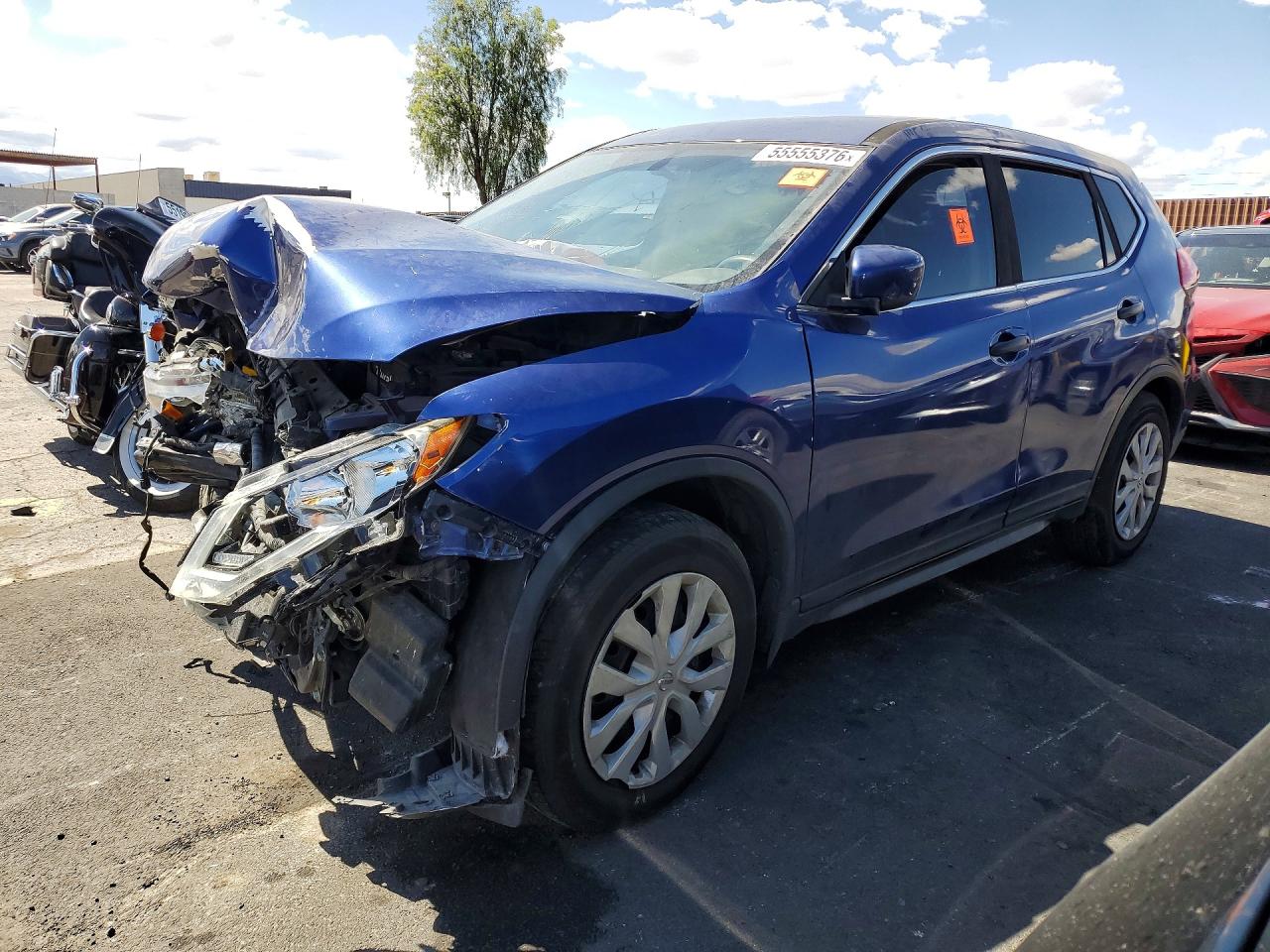 Salvage Nissan Rogue Image