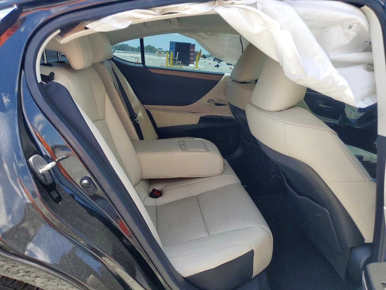 Lexus Es Base