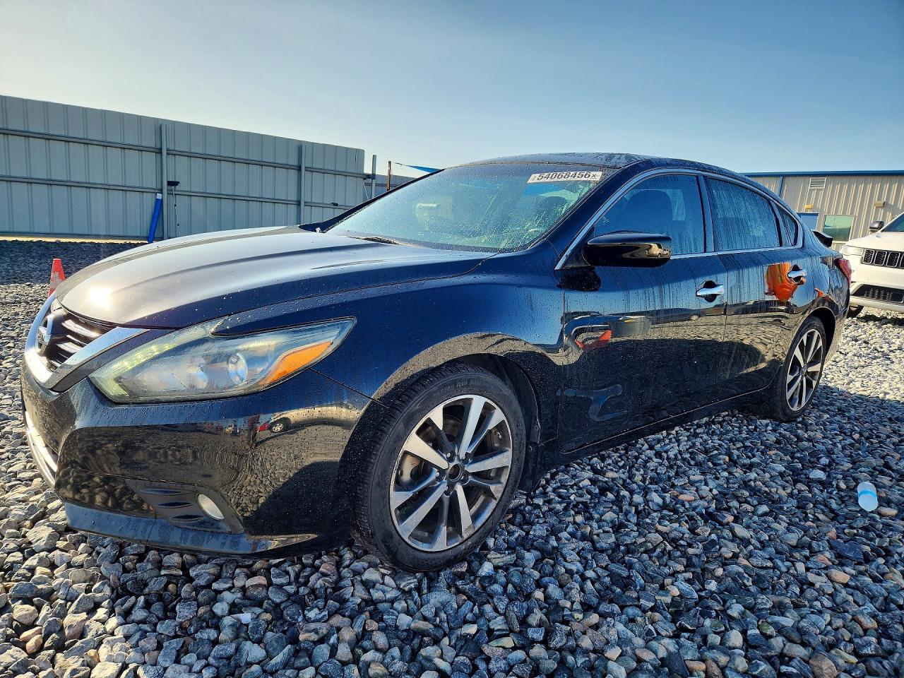 Salvage Nissan Altima Image