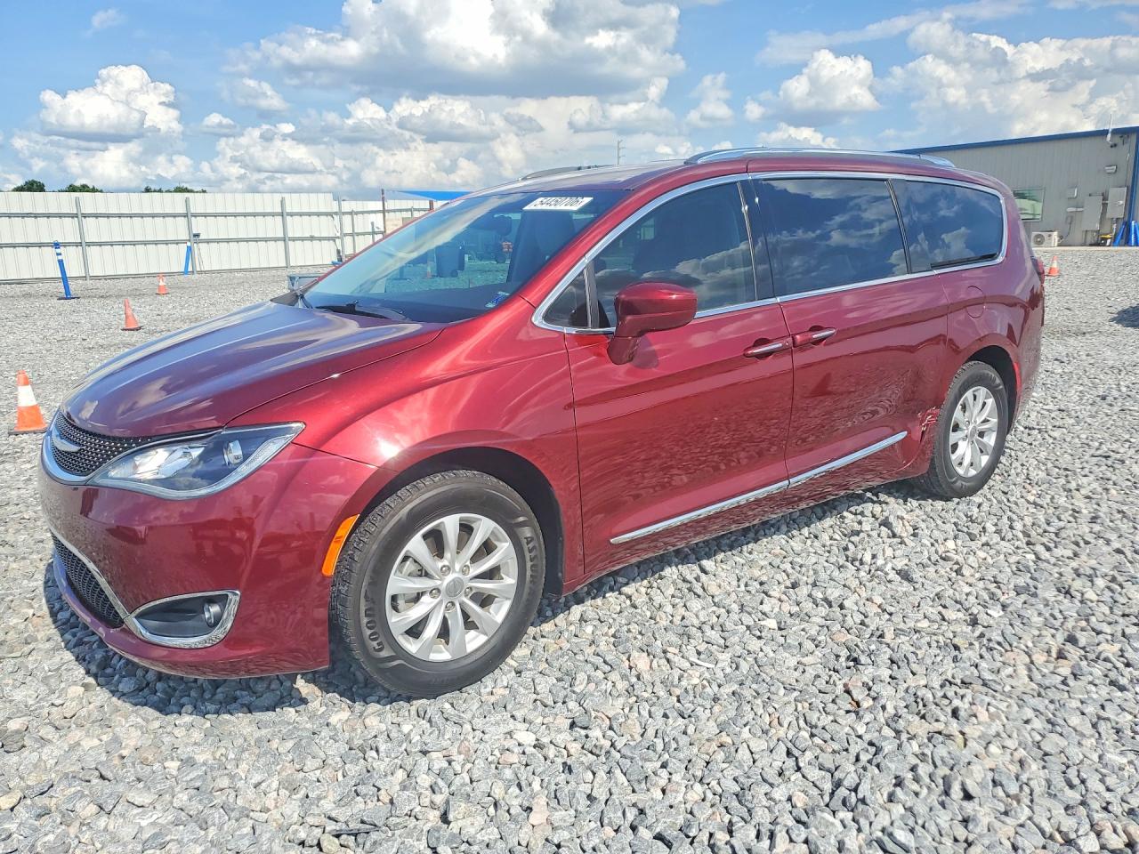 Salvage Chrysler Pacifica Image