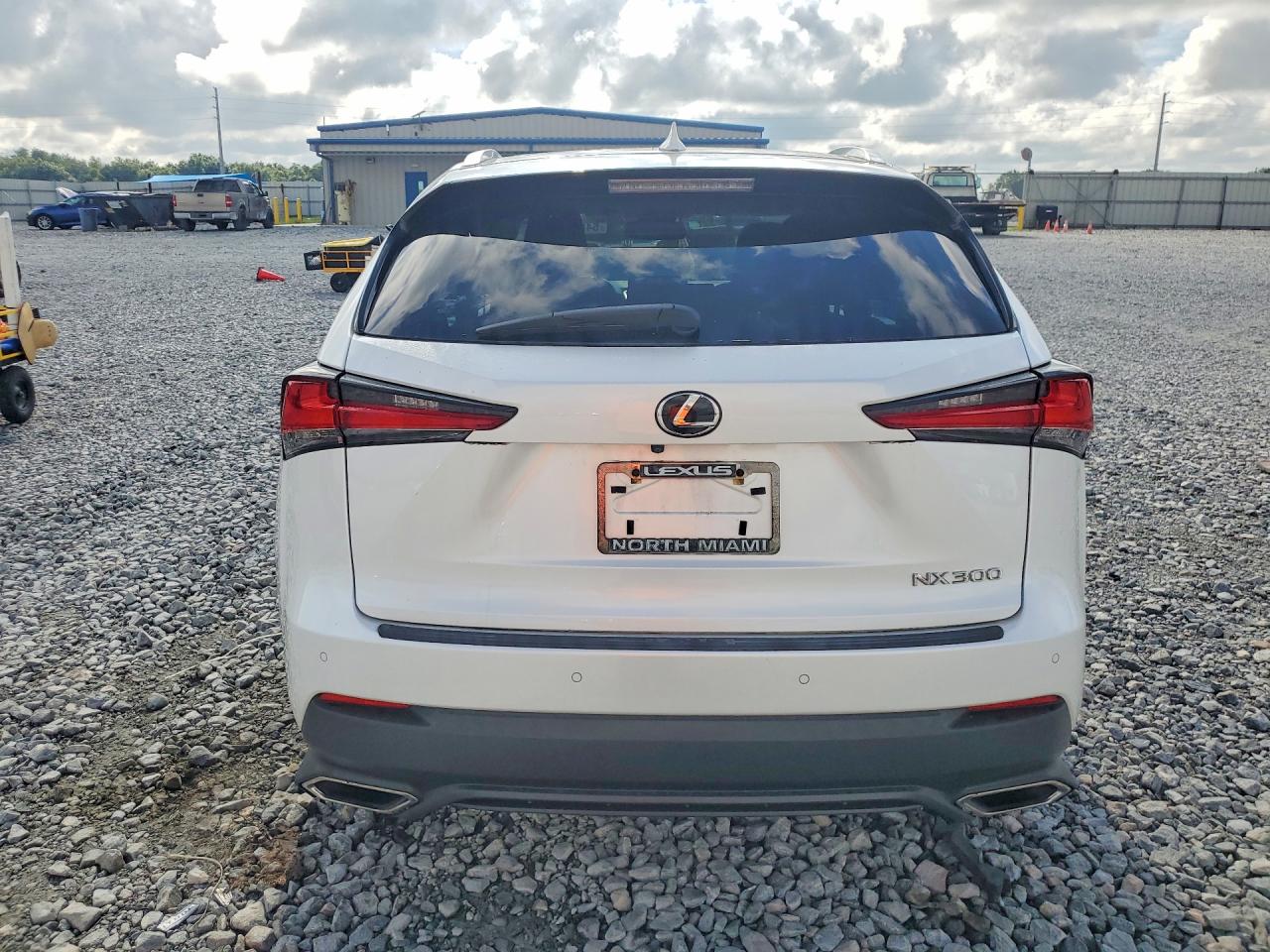 Lexus NX Base