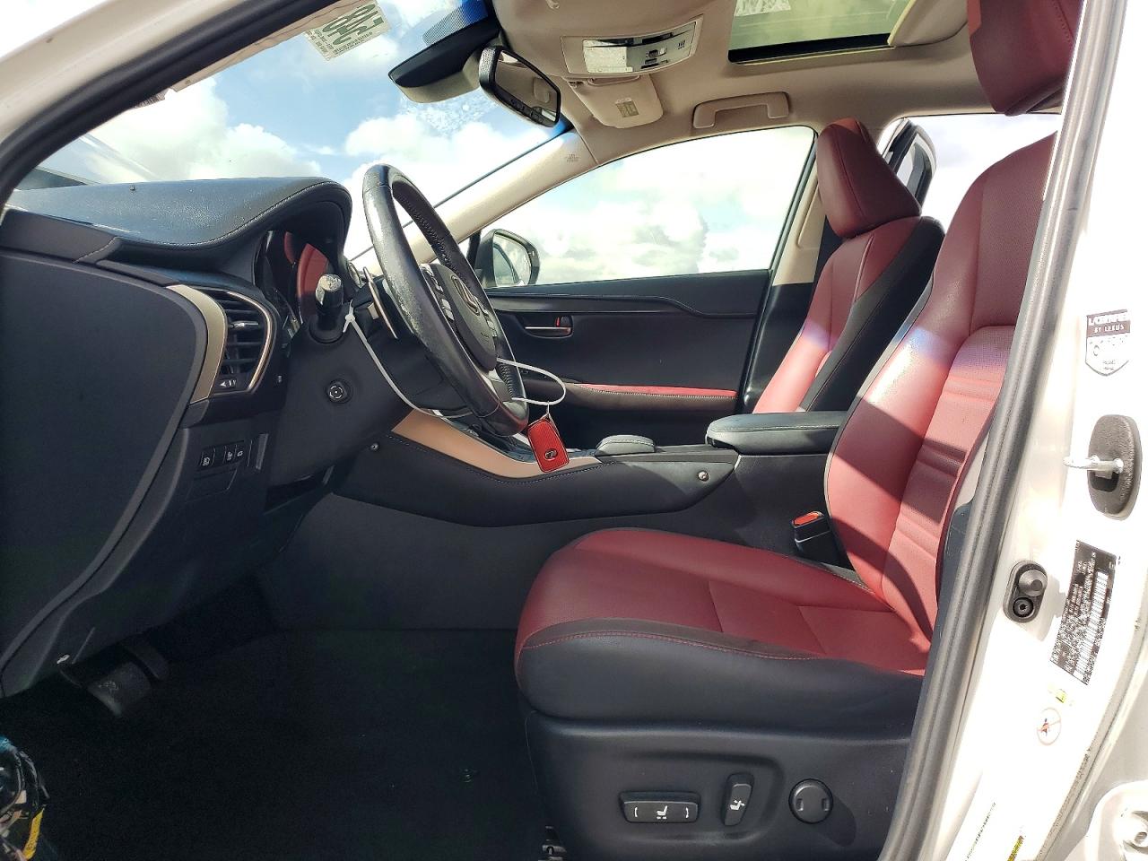 Lexus NX Base