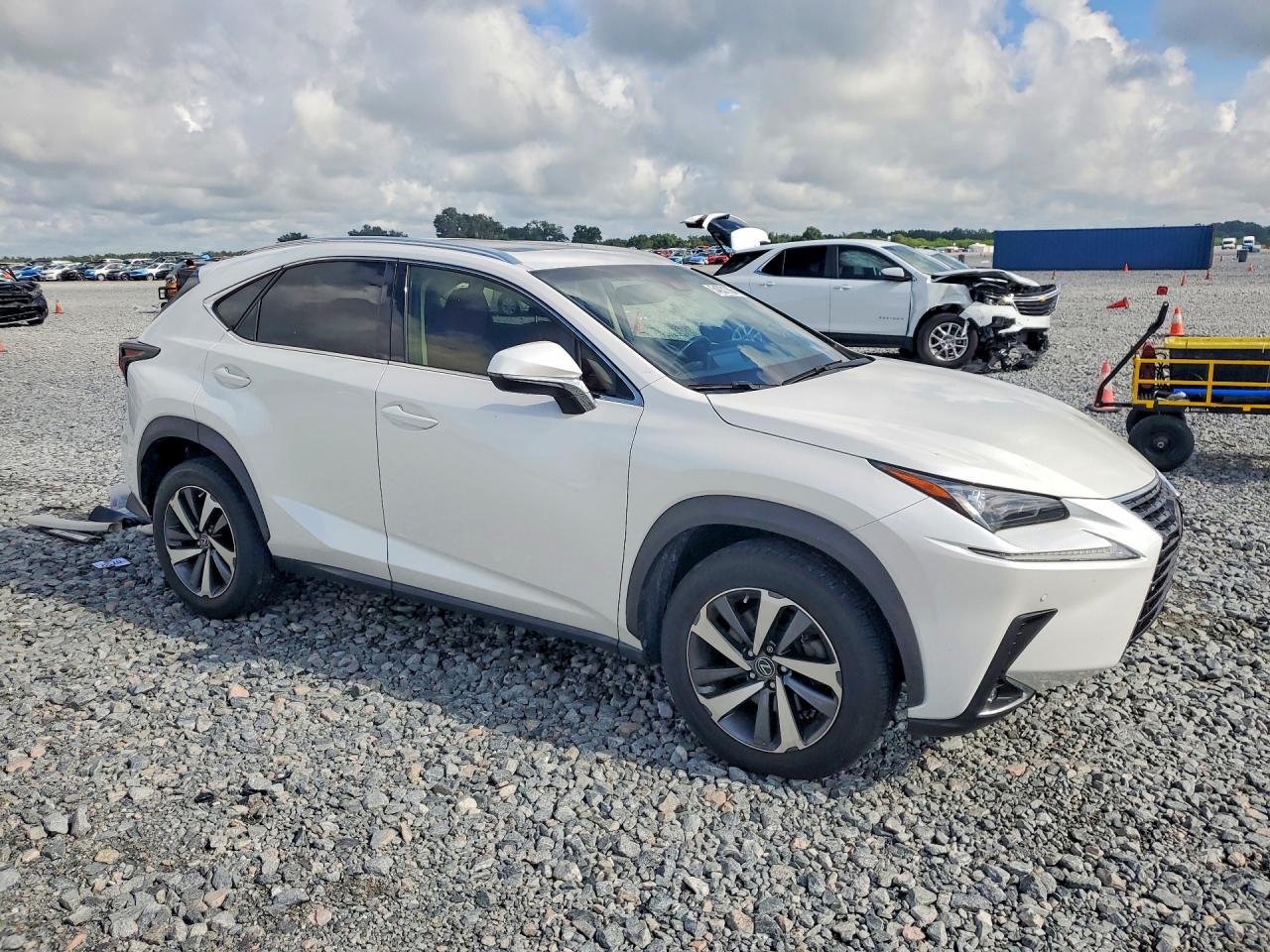 Lexus NX Base