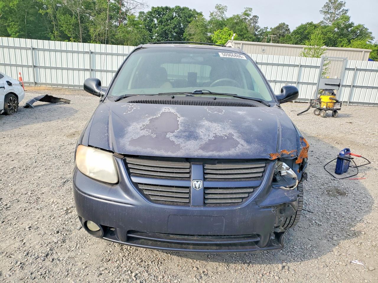 Dodge Caravan