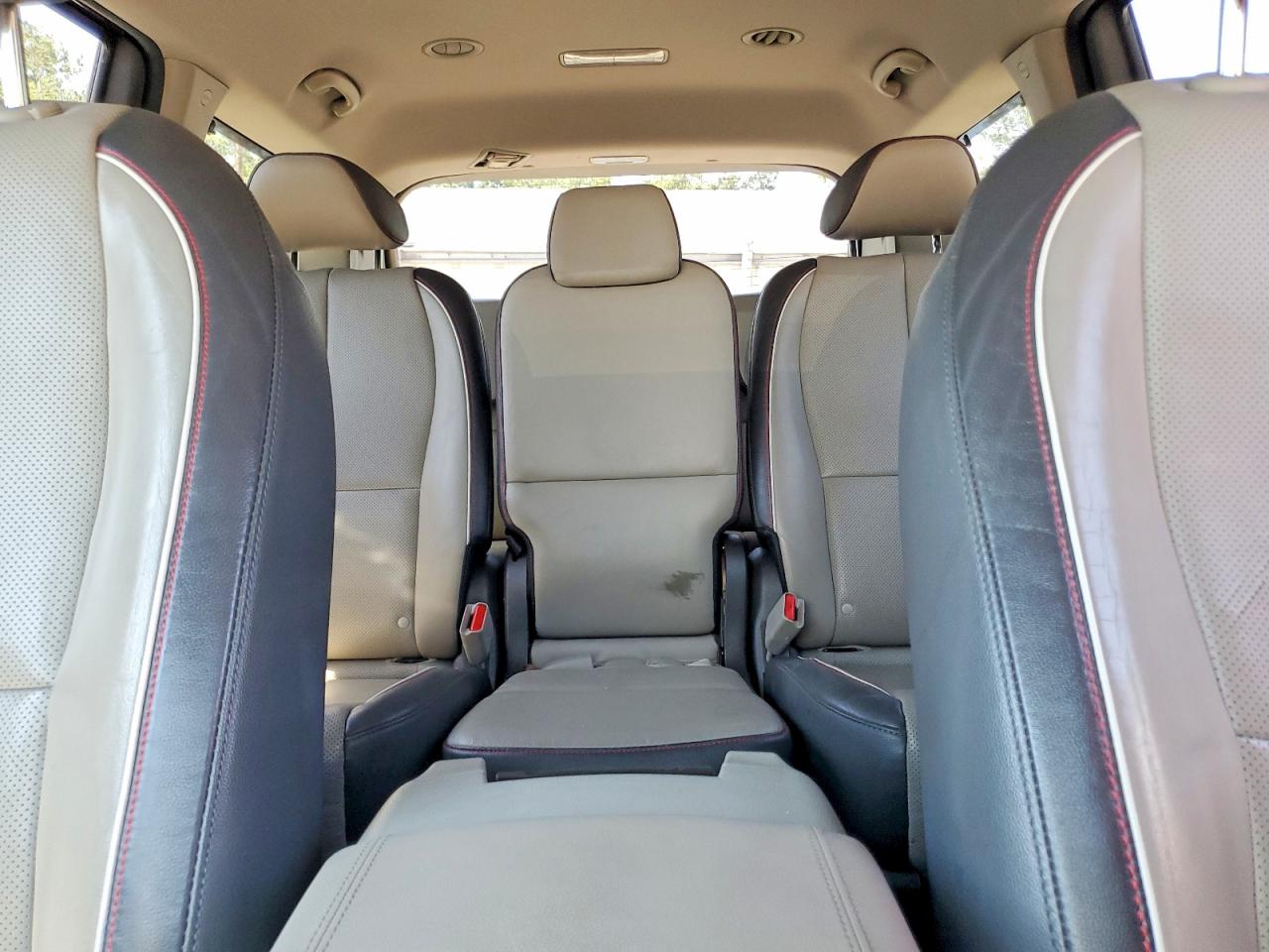 Kia Sedona Lx