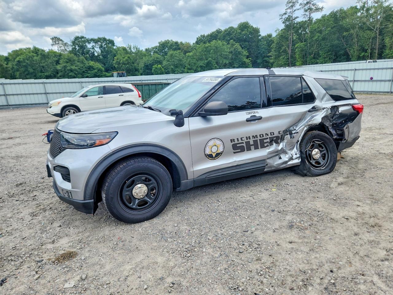 Salvage Ford Explorer Image
