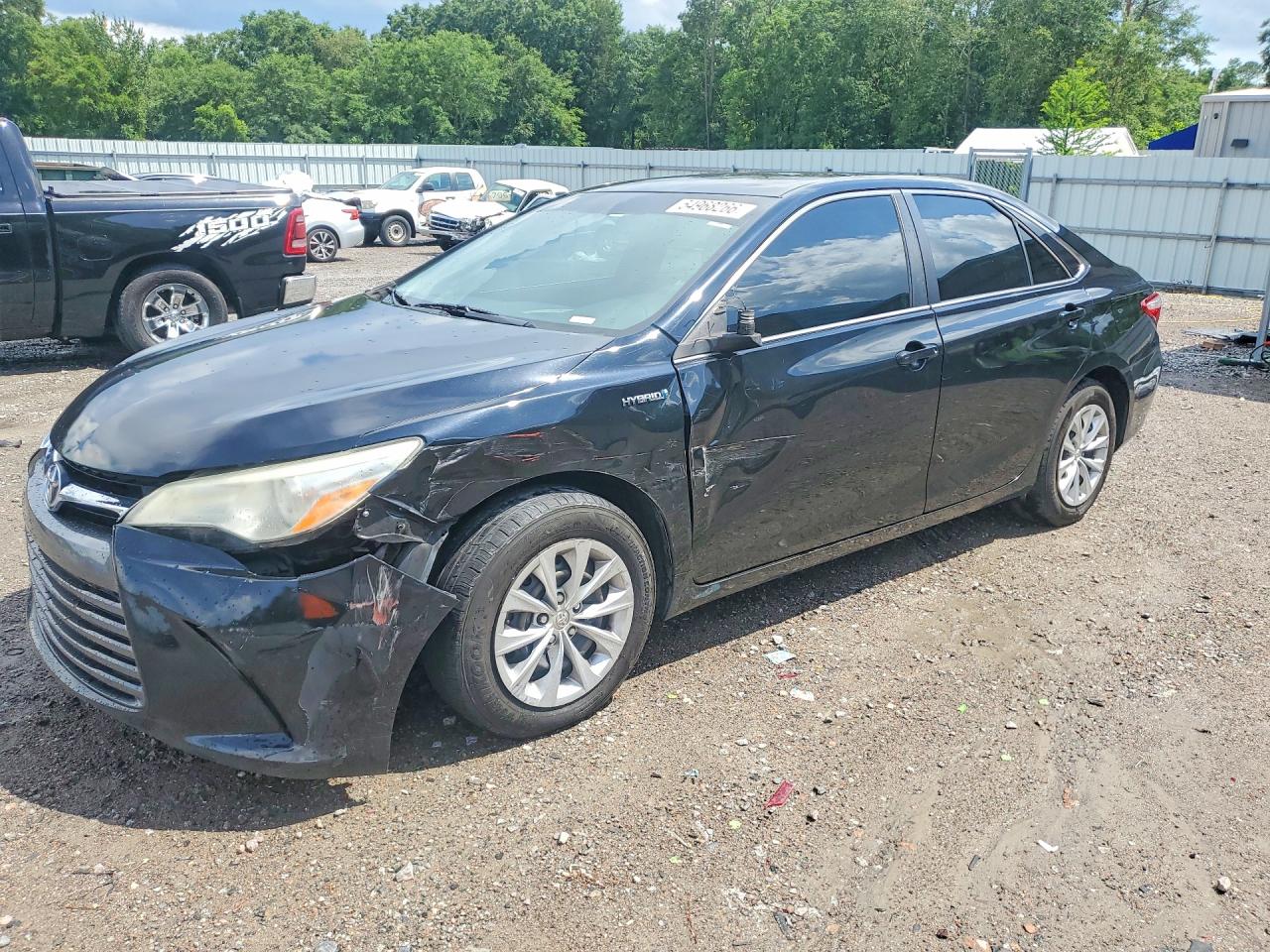Salvage Toyota Camry Image
