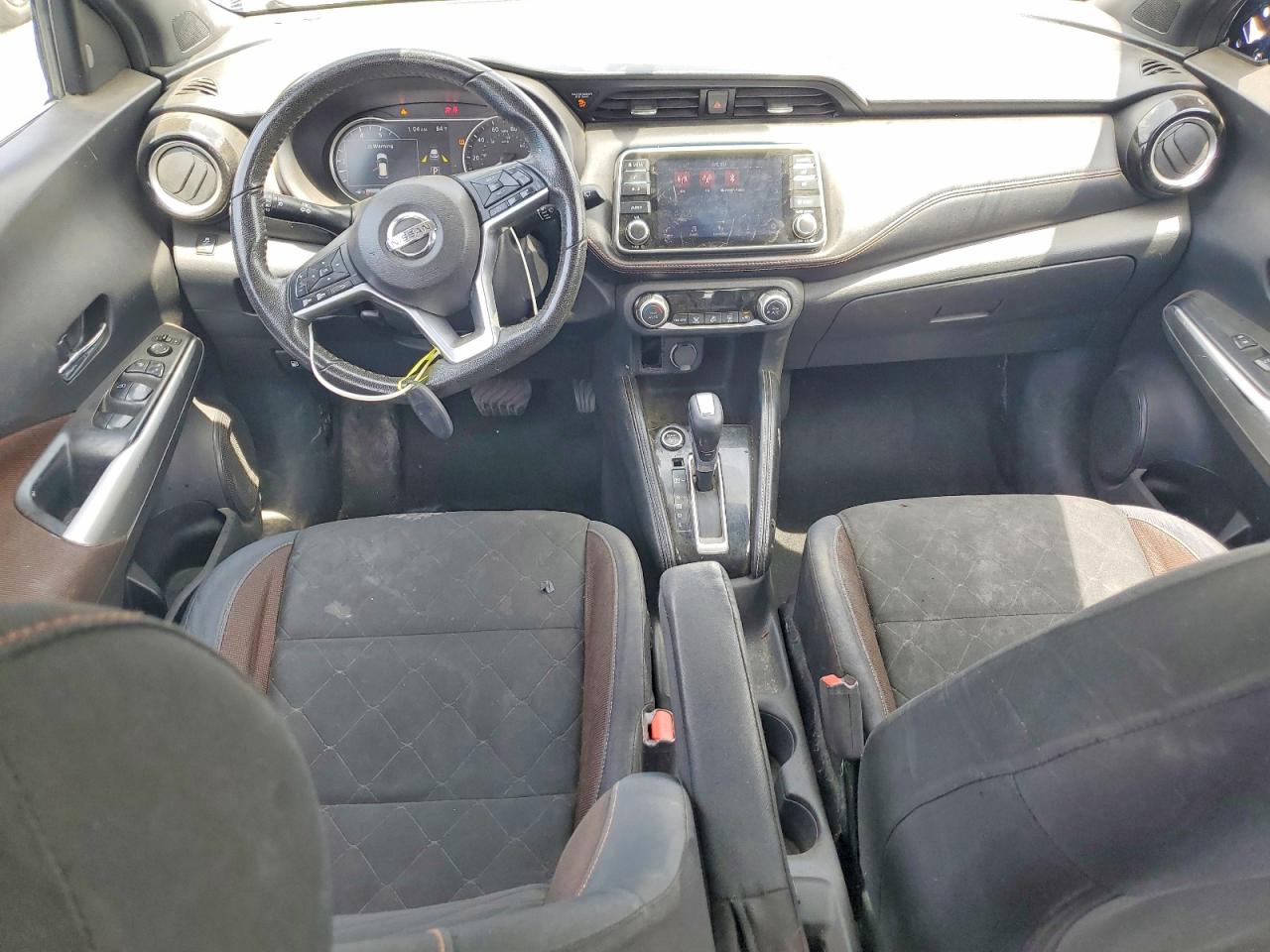 Nissan Kicks Sr