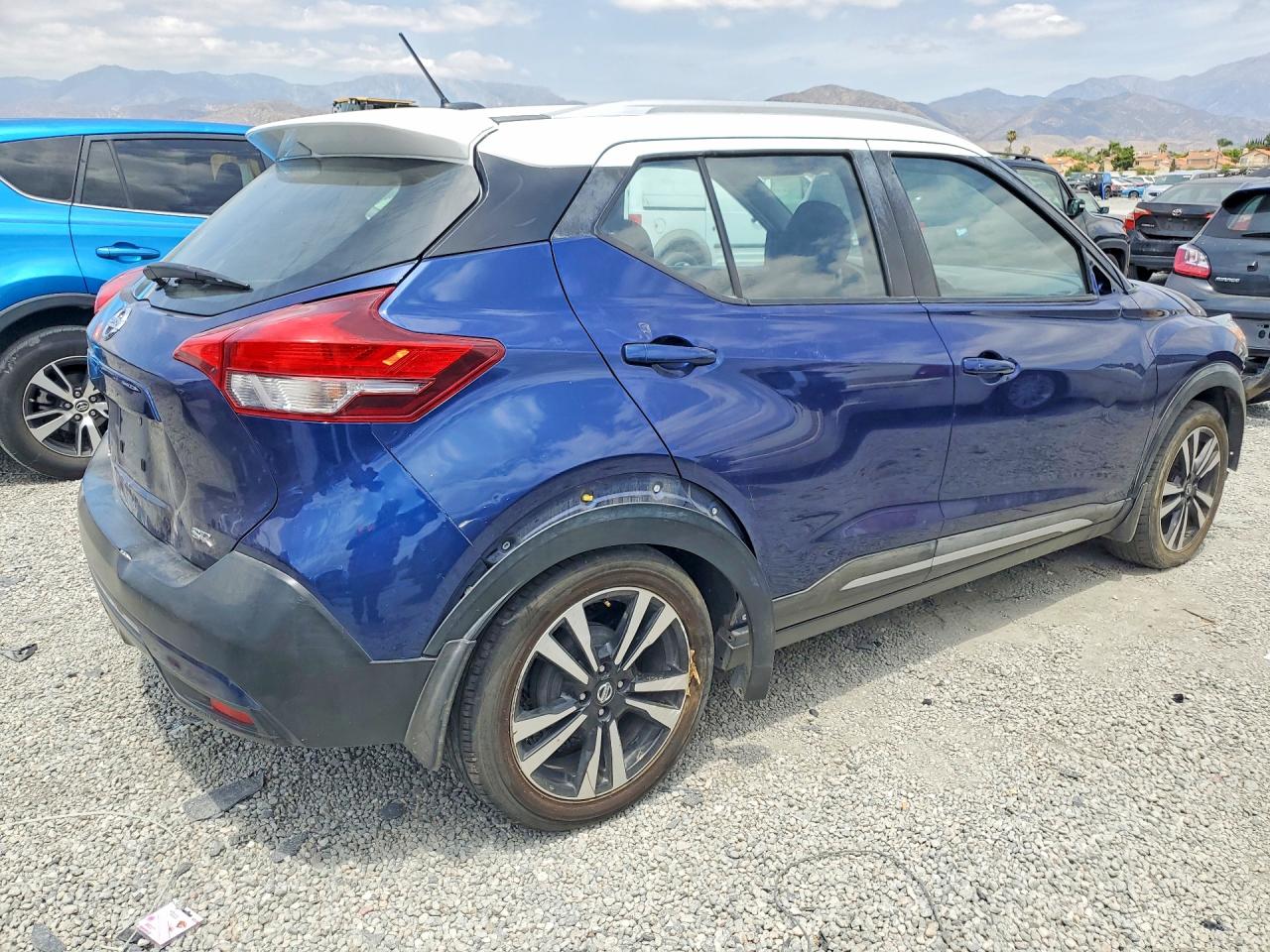 Nissan Kicks Sr