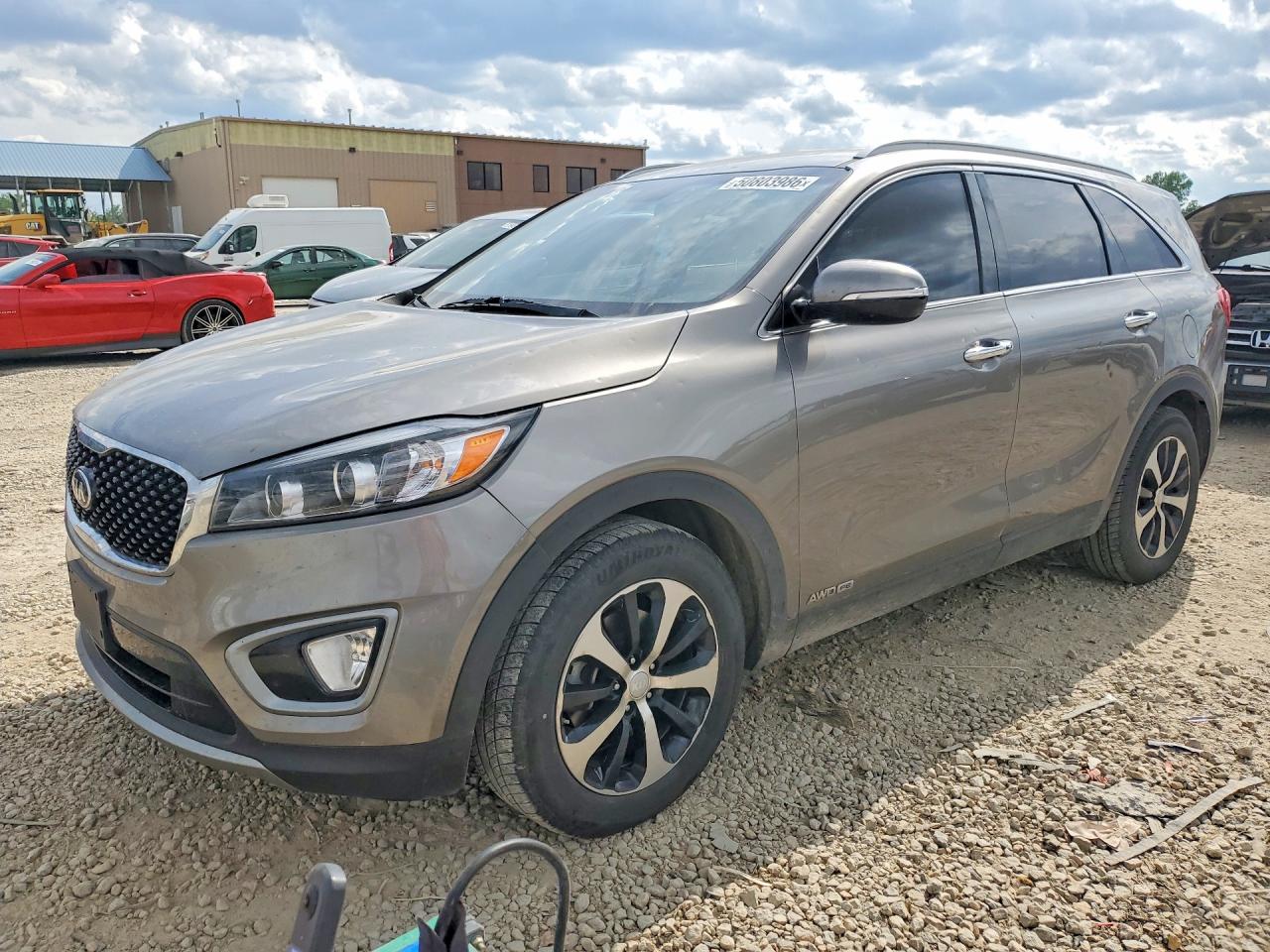 Salvage Kia Sorento Image