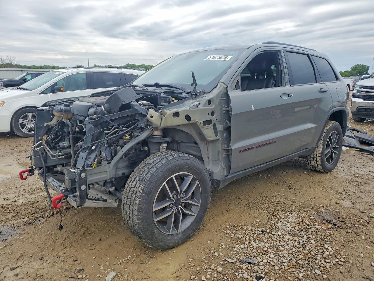 Salvage Jeep Grand Cherokee Image