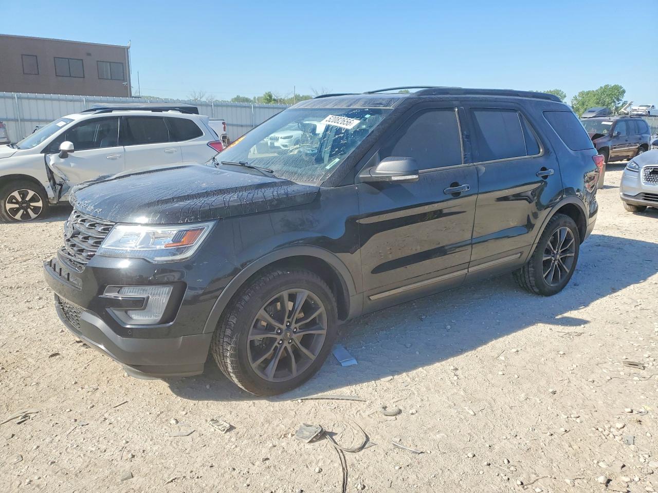 Salvage Ford Explorer Image