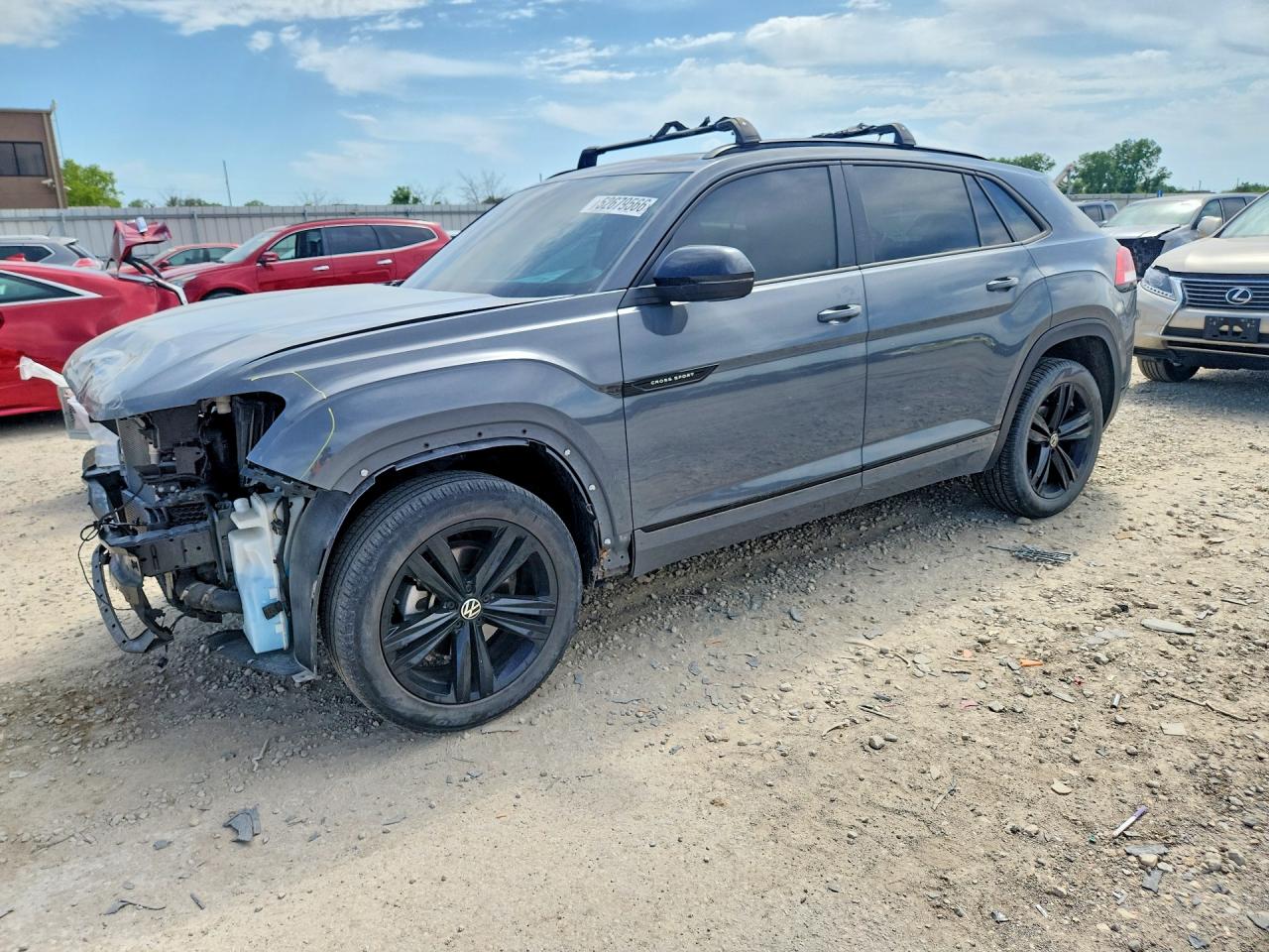 Salvage Volkswagen Atlas Image