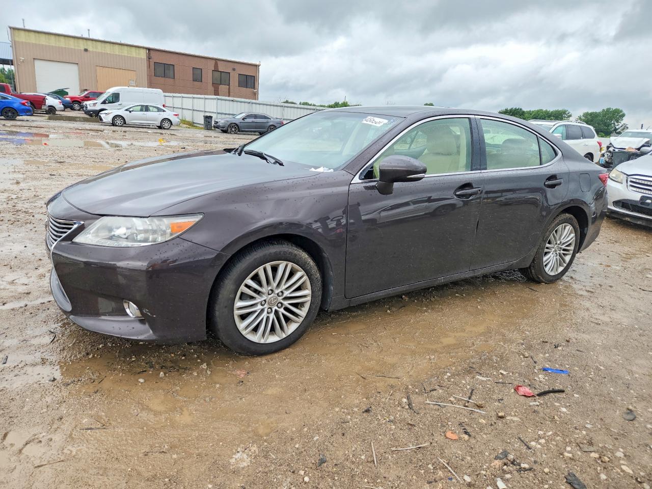 Salvage Lexus Es Image