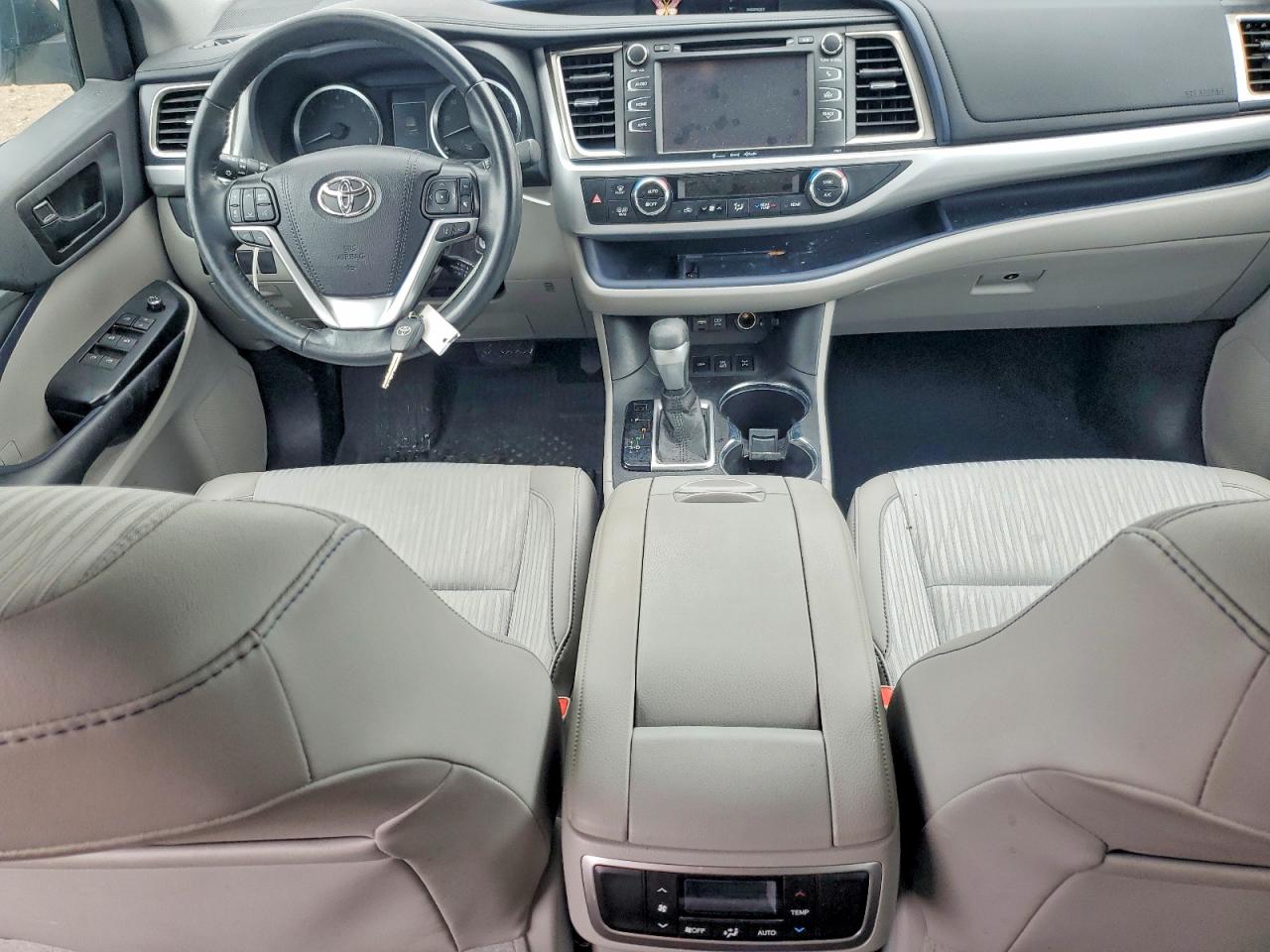 Toyota Highlander Le Plus
