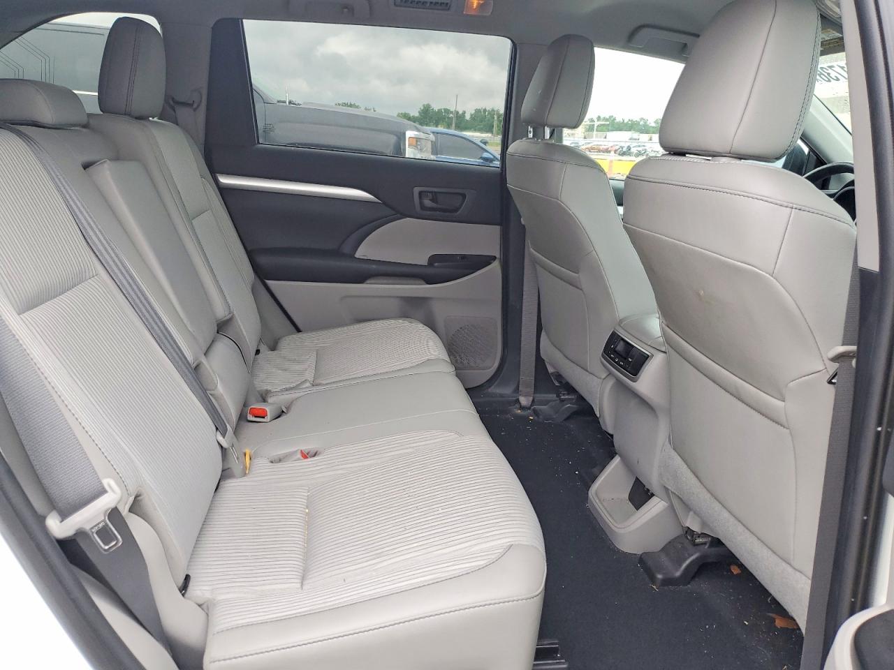 Toyota Highlander Le Plus