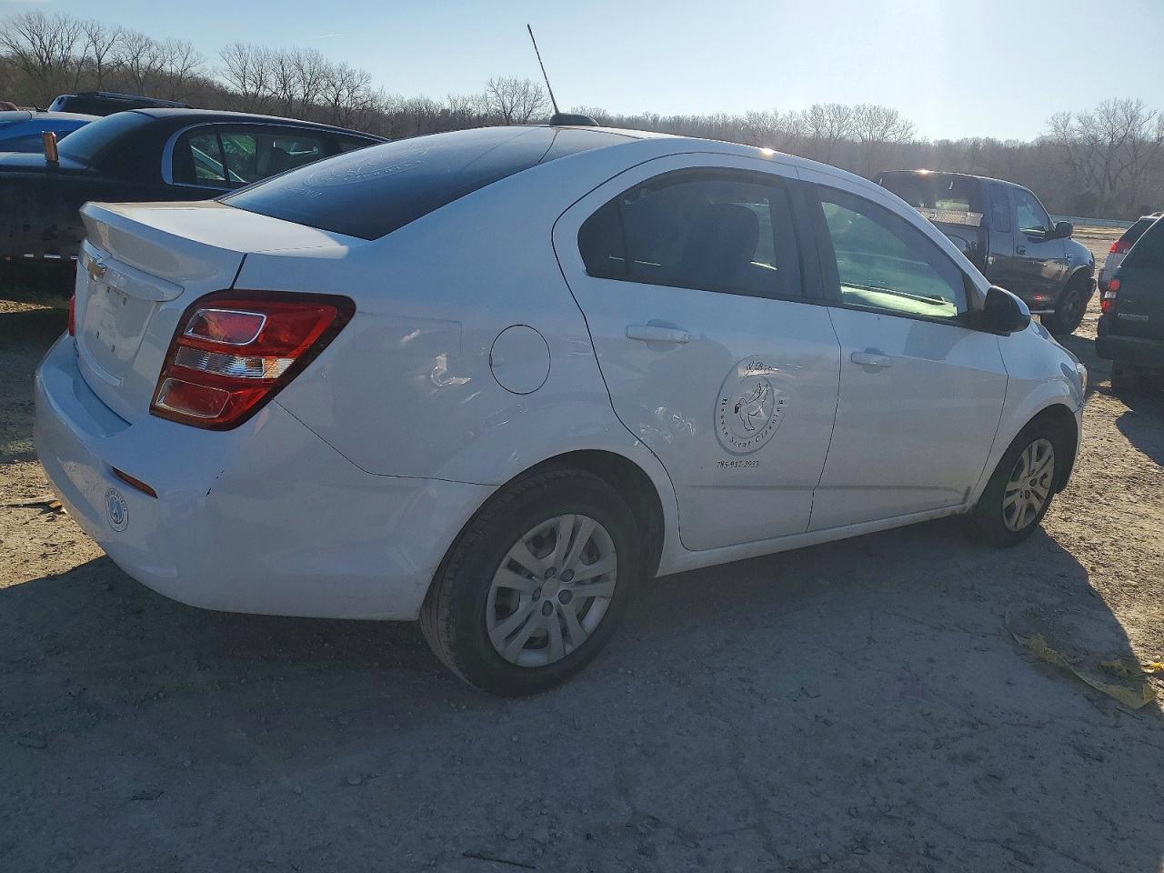 Chevrolet Sonic Ls