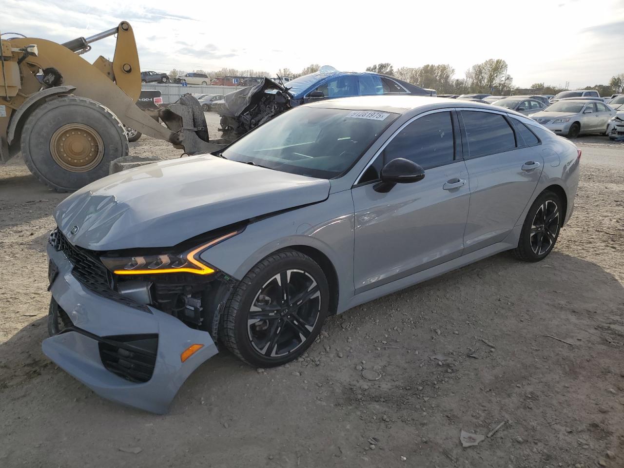 Salvage Kia K5 Image