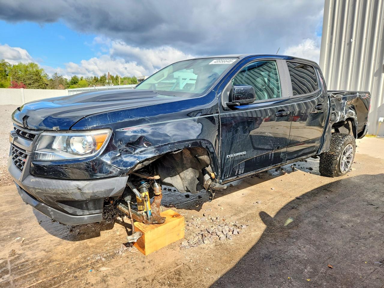 Salvage Chevrolet Colorado Image