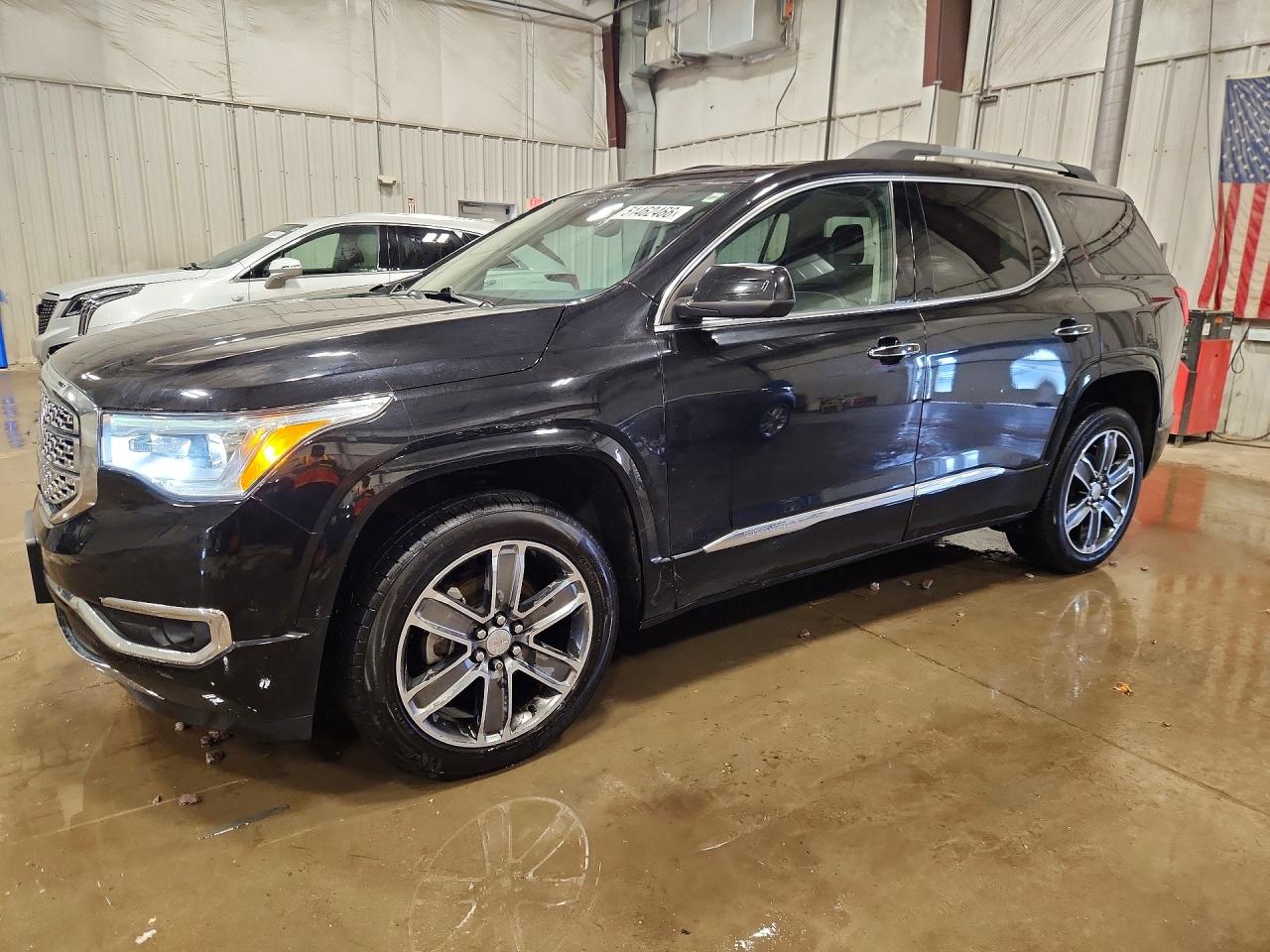Salvage GMC Acadia Image