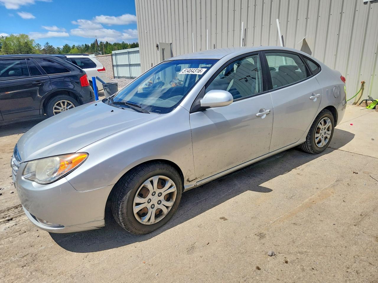 Salvage Hyundai ELANTRA Image