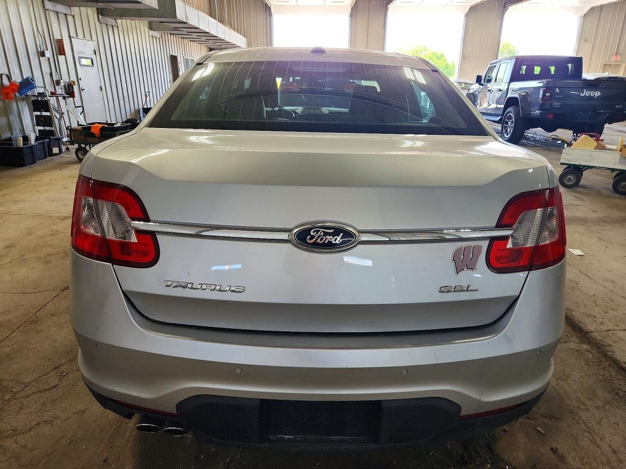 Ford Taurus Sel