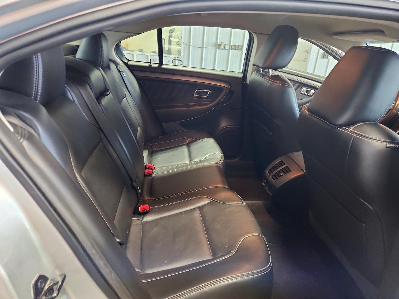 Ford Taurus Sel