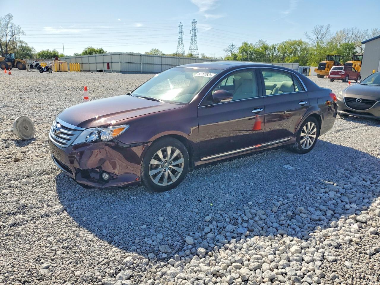 Salvage Toyota Avalon Image