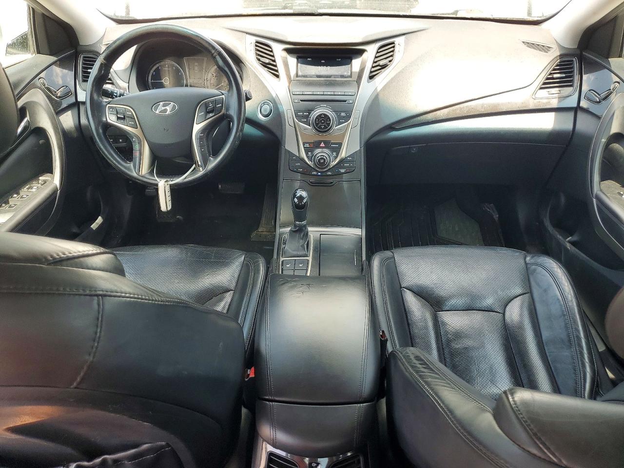 Hyundai Azera Base