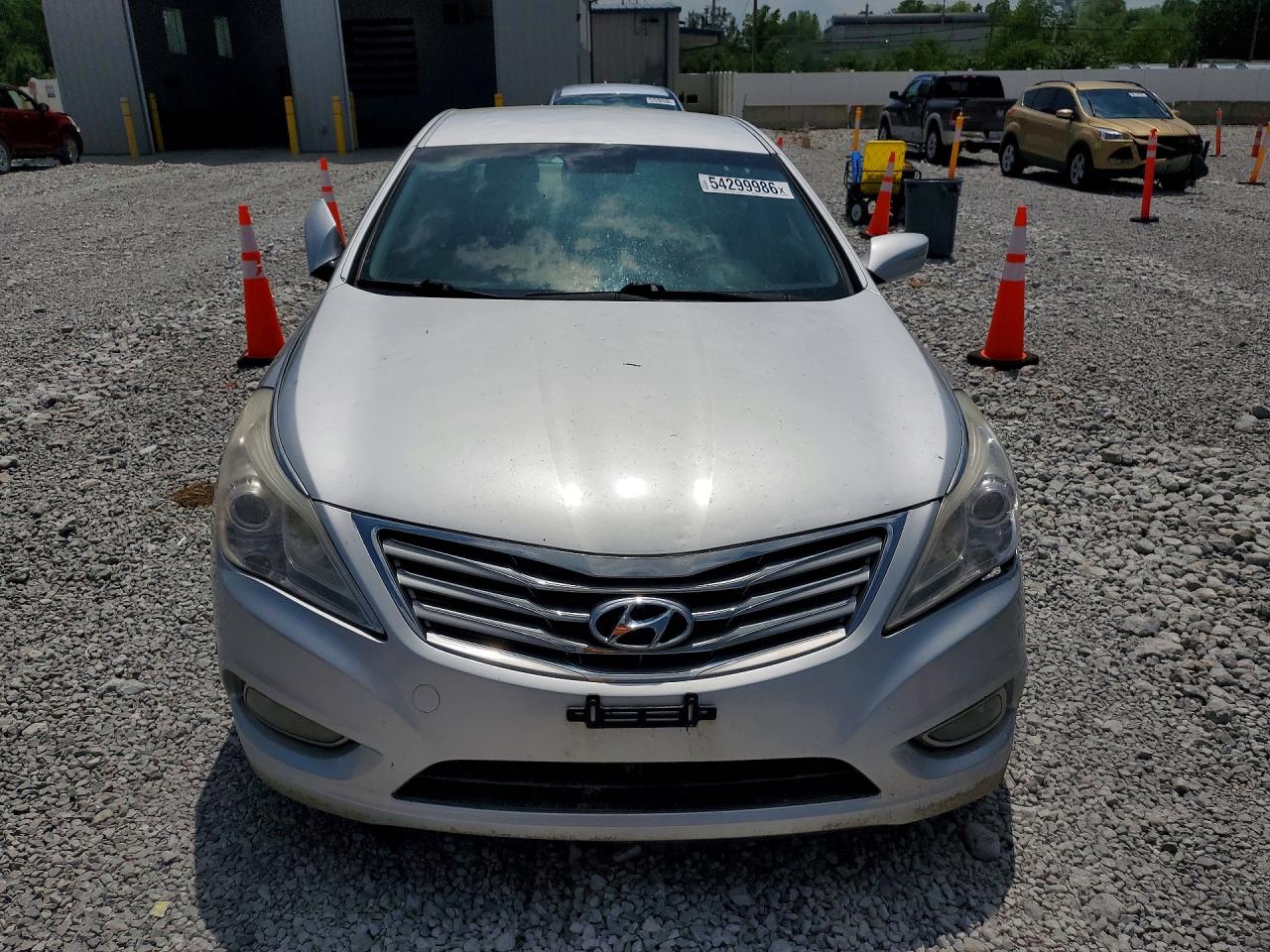 Hyundai Azera Base