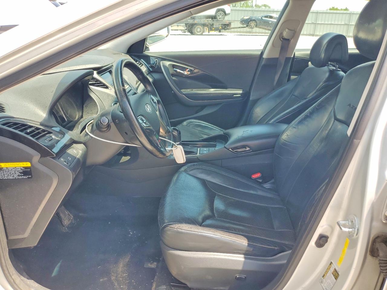 Hyundai Azera Base