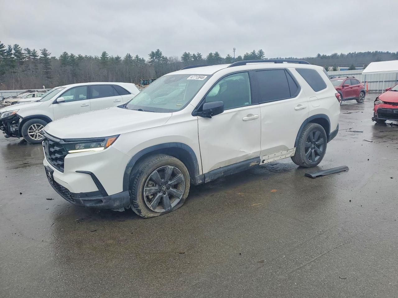 Salvage Honda Pilot Image