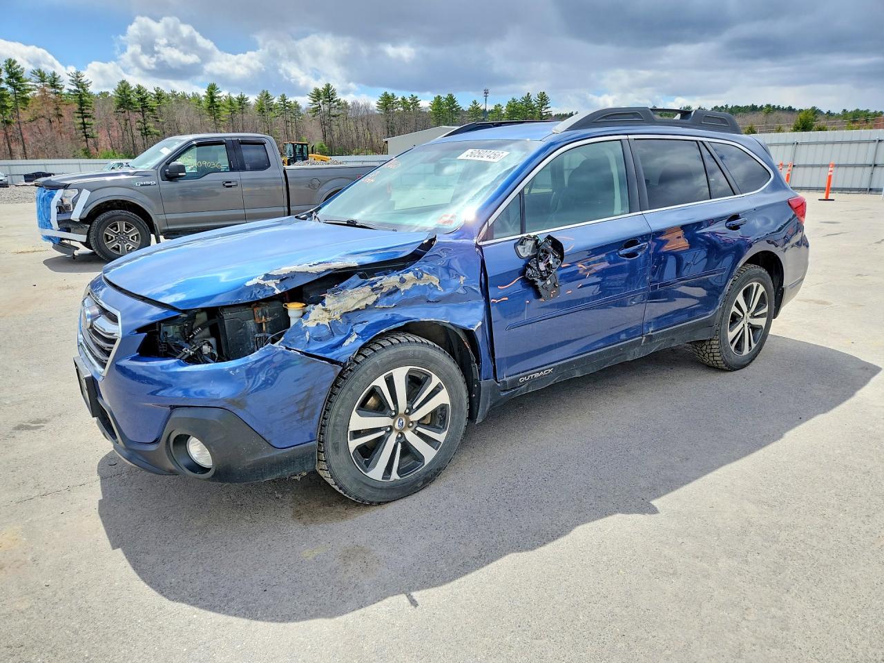 Salvage Subaru Outback Image
