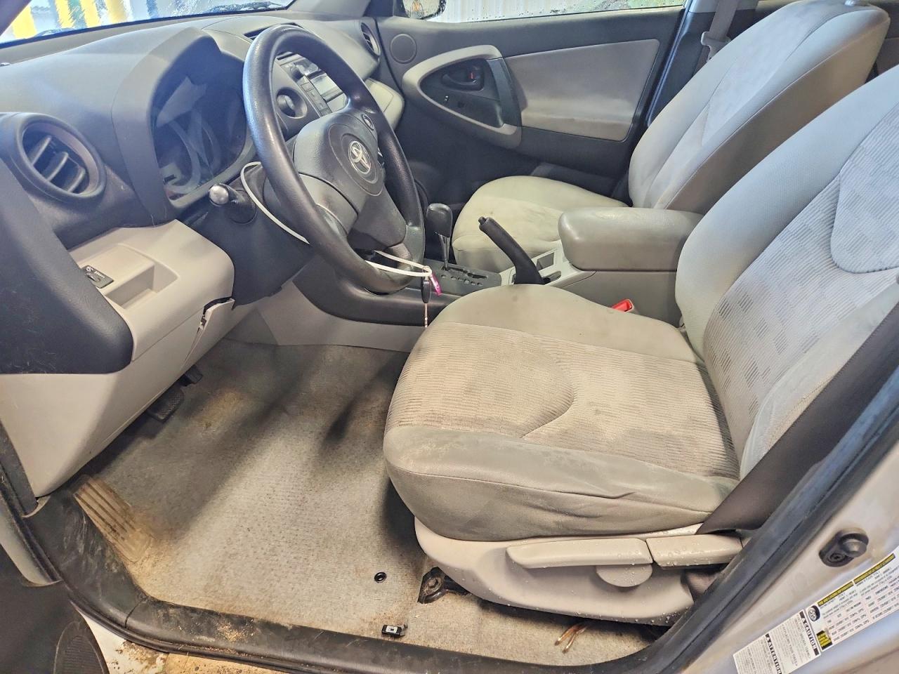 Toyota RAV4 Base