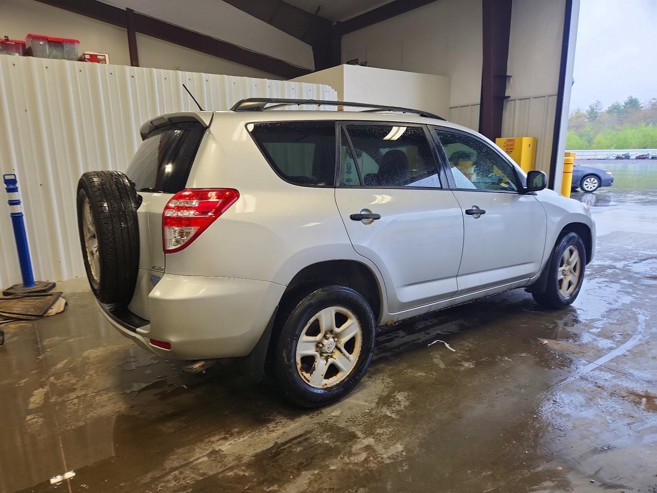 Toyota RAV4 Base