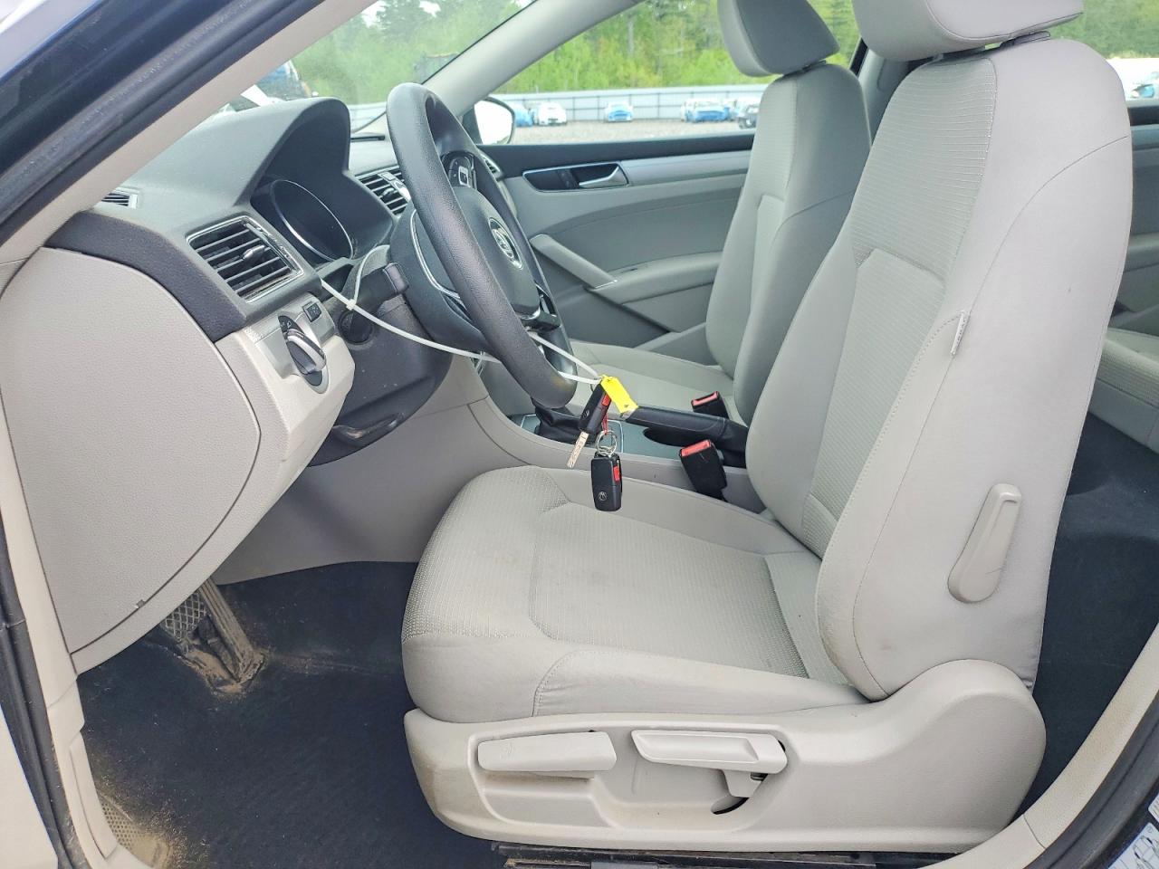 Volkswagen Passat S