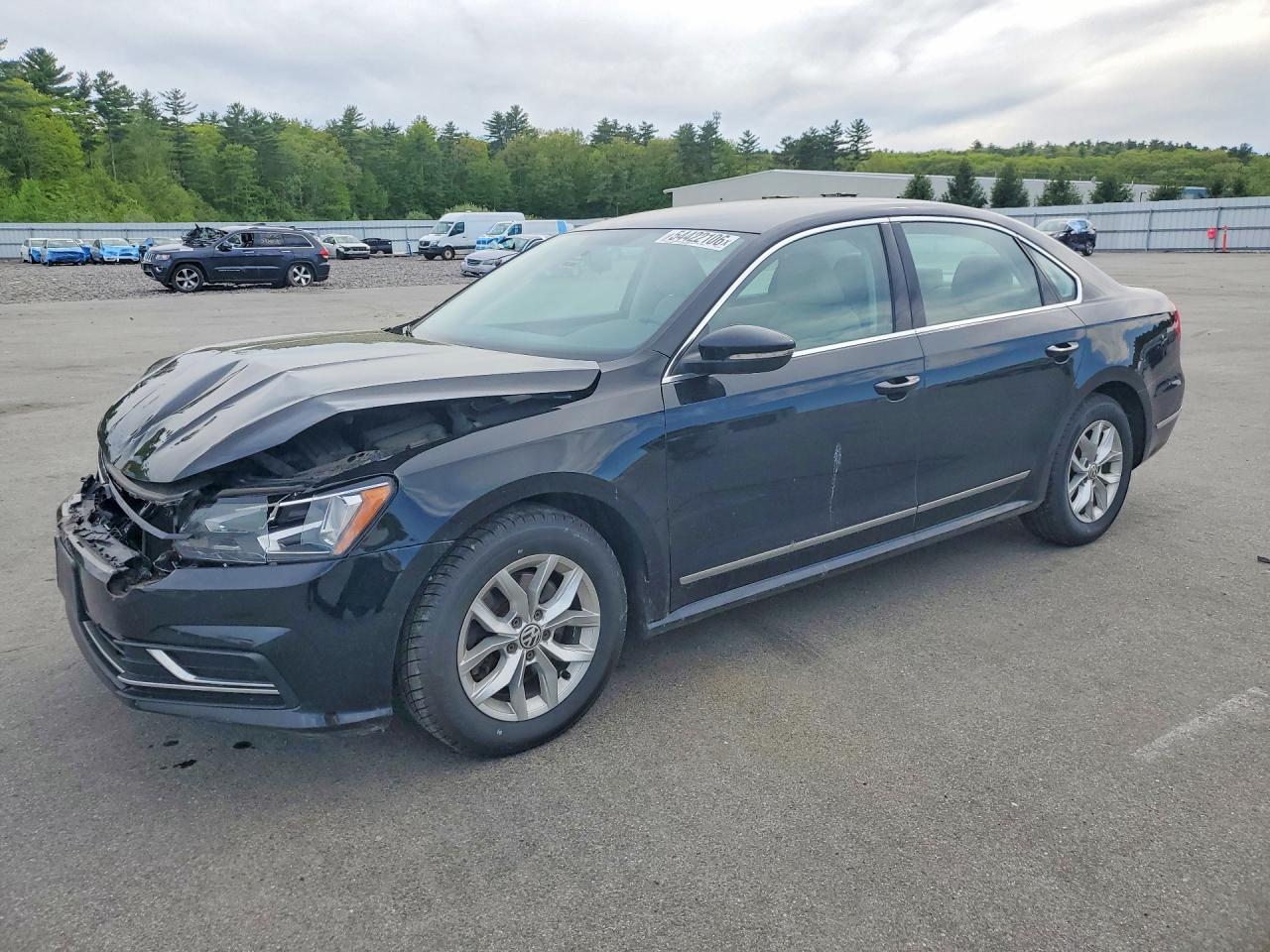 Salvage Volkswagen Passat Image