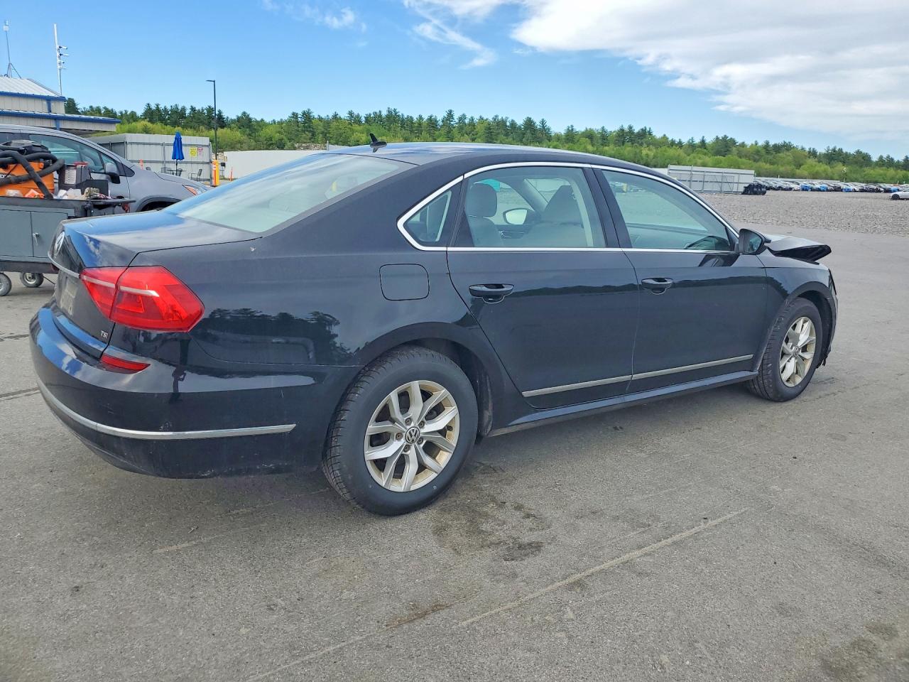 Volkswagen Passat S