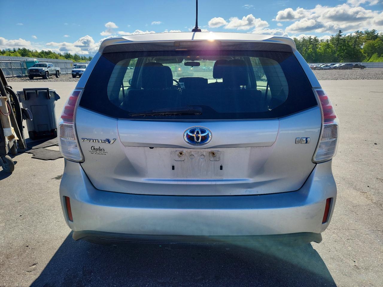 Toyota Prius v Three