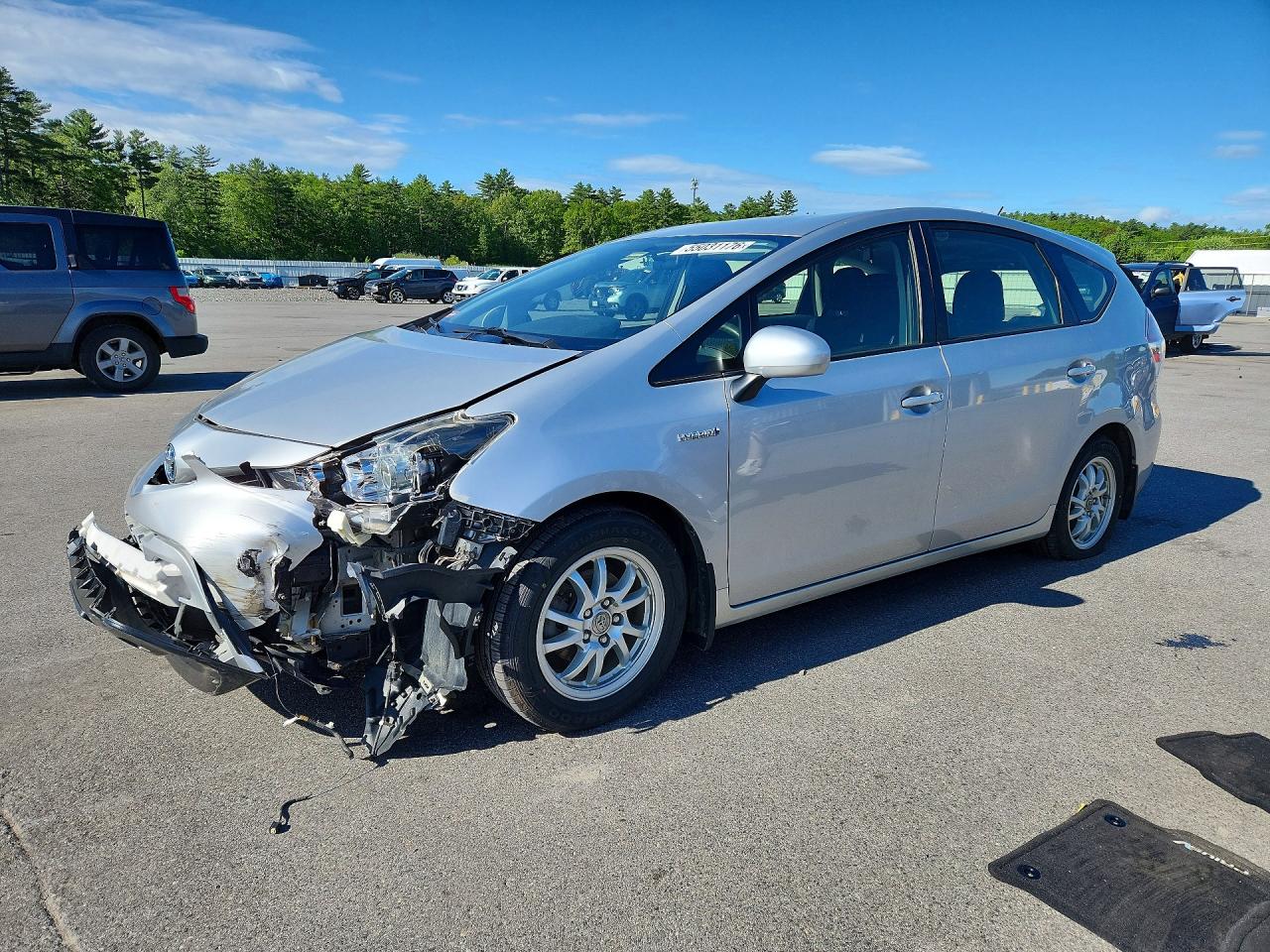 Salvage Toyota Prius Image