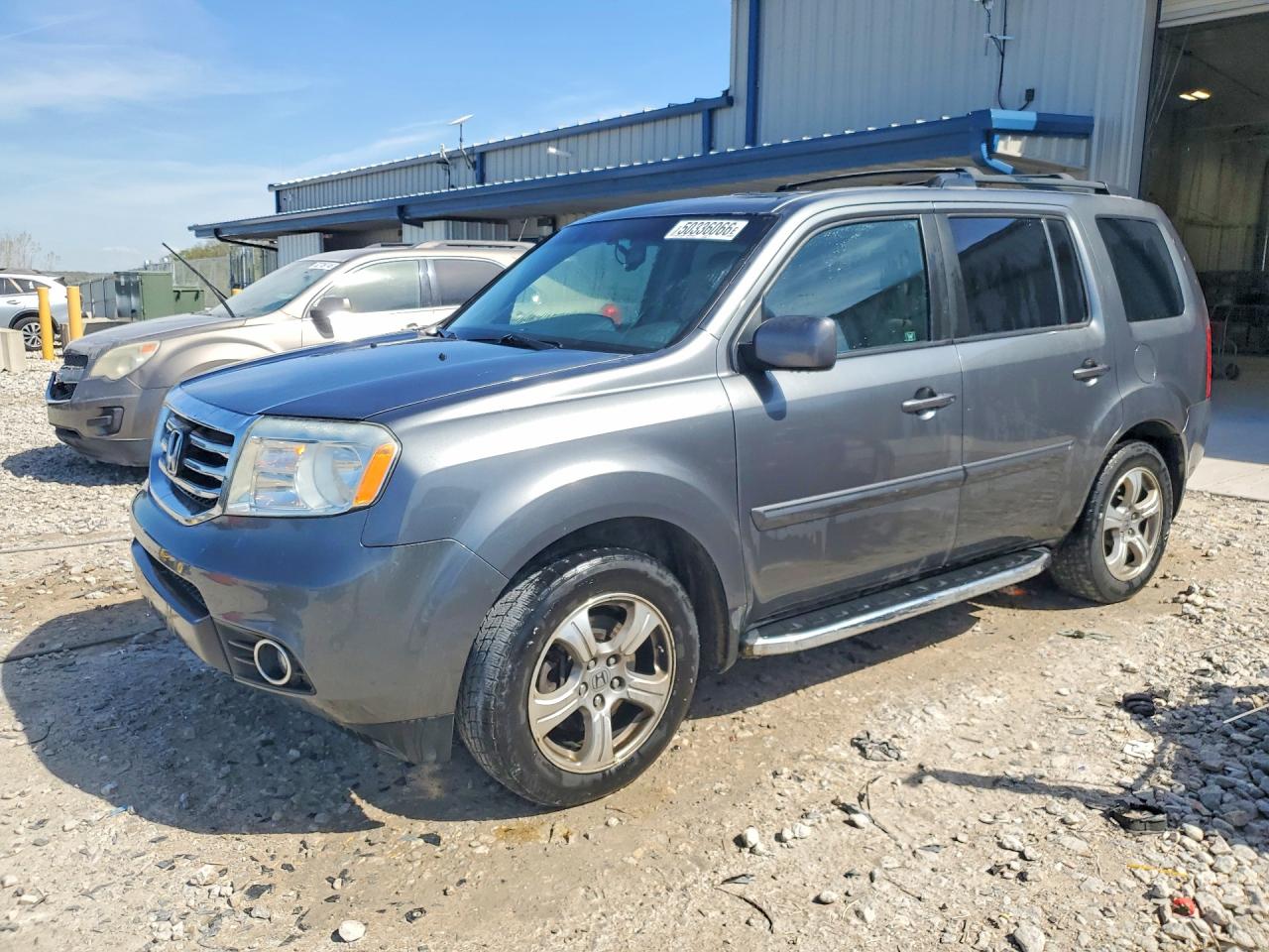 Salvage Honda Pilot Image