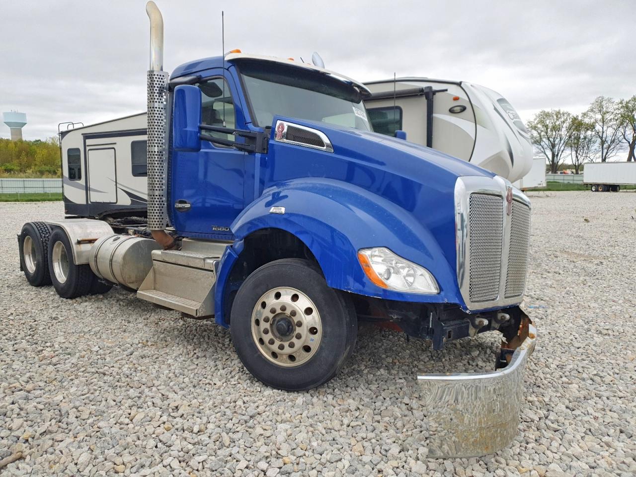 Salvage Kenworth Construction Image
