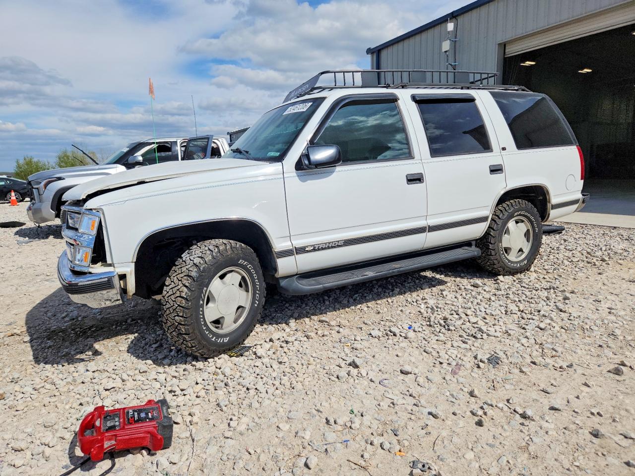 Salvage Chevrolet Tahoe Image
